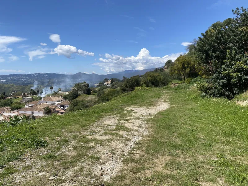 Three prime development plots totalling 6,100 sqm, offering breathtaking views near Mijas Pueblo, are available for sale.