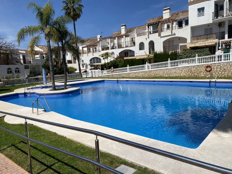 House - Townhouse в продаже в Mijas, Málaga. В доме 3 спален и 2 ванных комнат. Площадь дома 151 м²