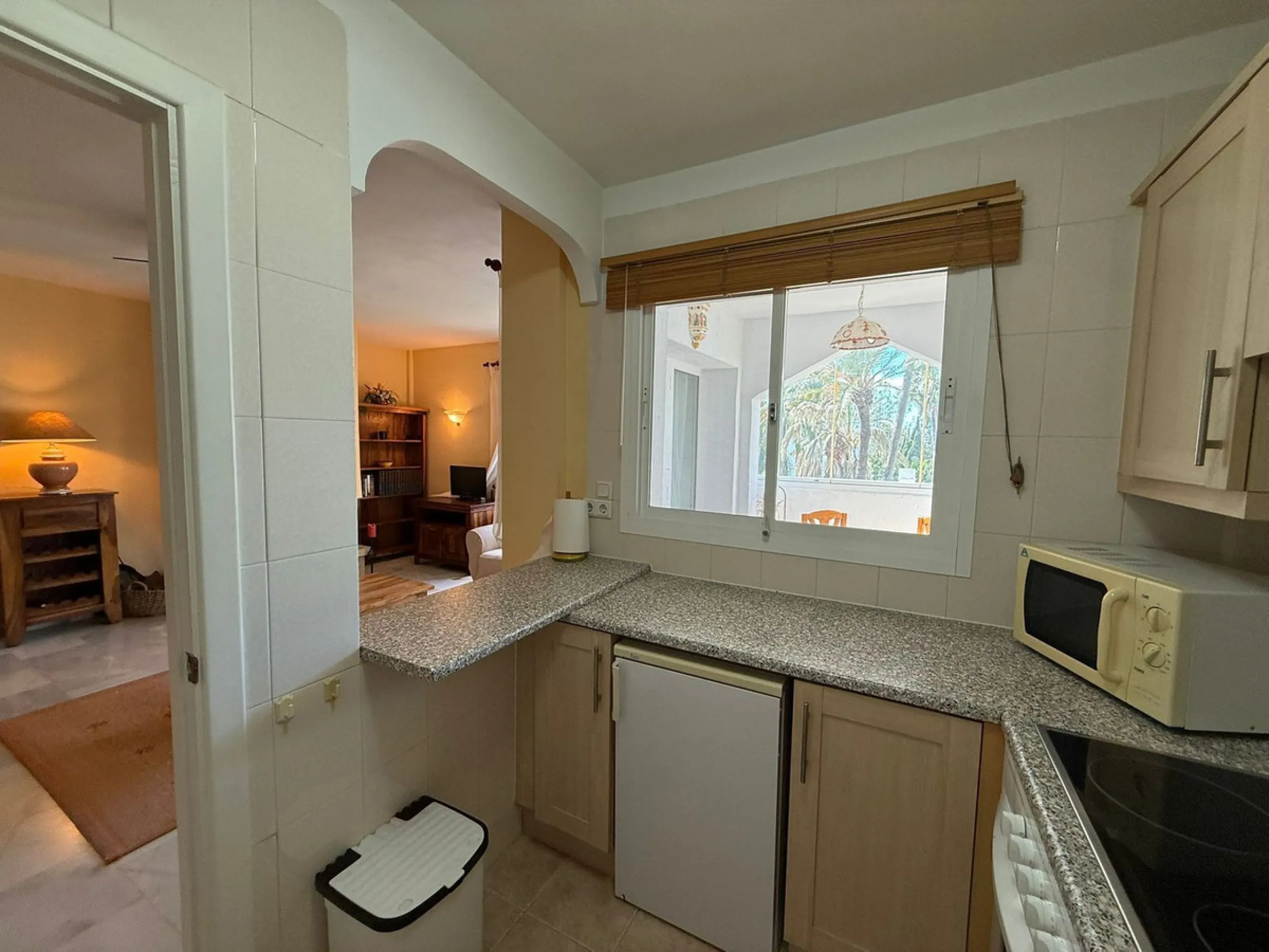 Beautiful south-facing 2-bedroom, 1-bathroom apartment located in La Reserva de Marbella.