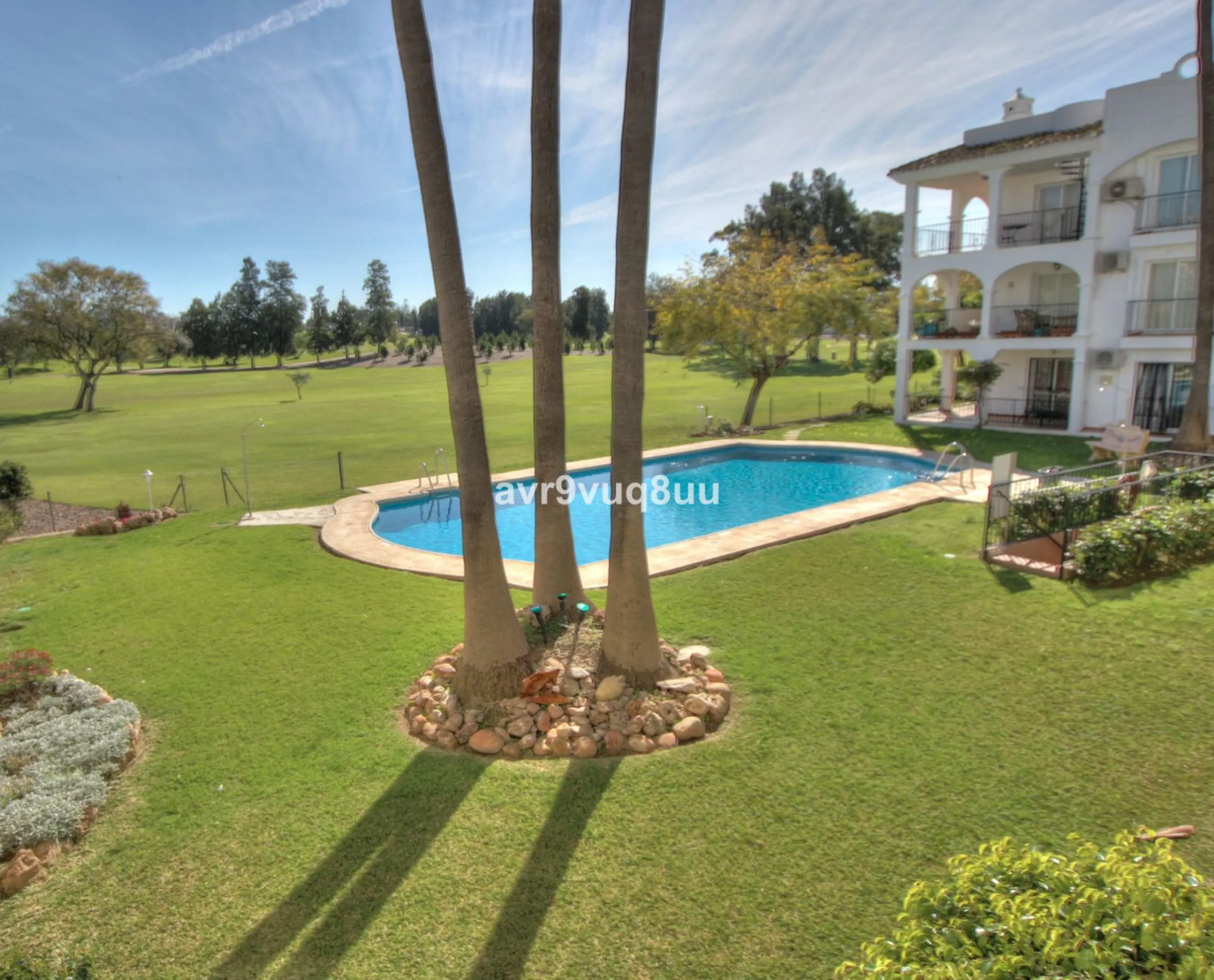 Apartment - Middle Floor Apartment в продаже в Mijas, Málaga. В доме 2 спален и 2 ванных комнат. Площадь дома 75 м². Площадь участка 152 м²