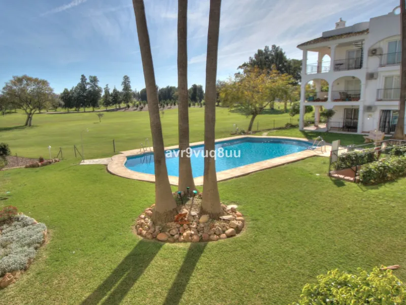 Apartment - Middle Floor Apartment в продаже в Mijas, Málaga. В доме 2 спален и 2 ванных комнат. Площадь дома 75 м². Площадь участка 152 м²