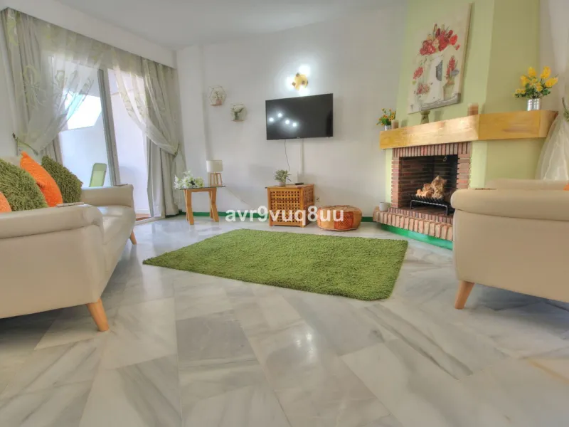 Apartment - Middle Floor Apartment в продаже в Mijas, Málaga. В доме 2 спален и 2 ванных комнат. Площадь дома 75 м². Площадь участка 152 м²