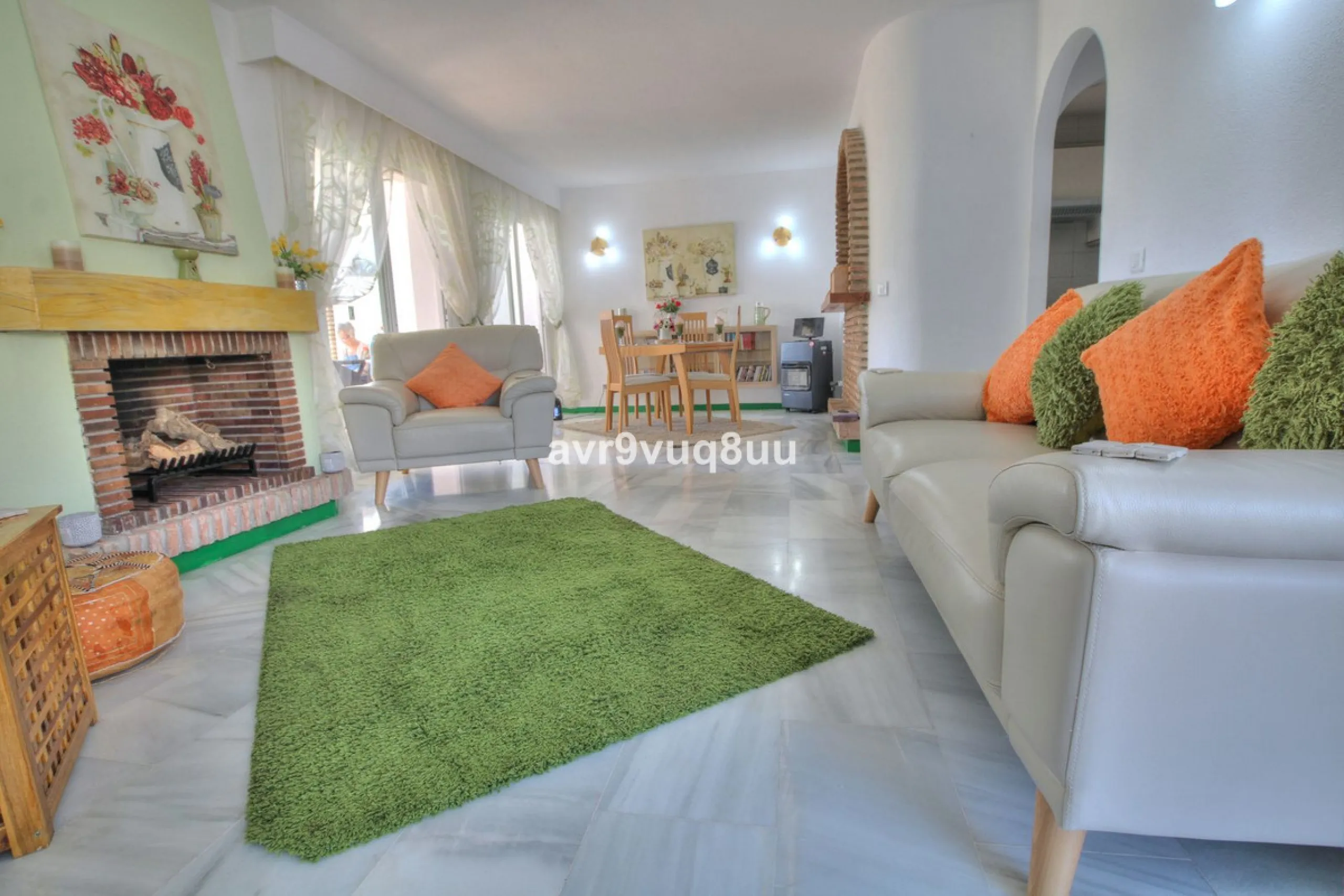 Apartment - Middle Floor Apartment в продаже в Mijas, Málaga. В доме 2 спален и 2 ванных комнат. Площадь дома 75 м². Площадь участка 152 м²