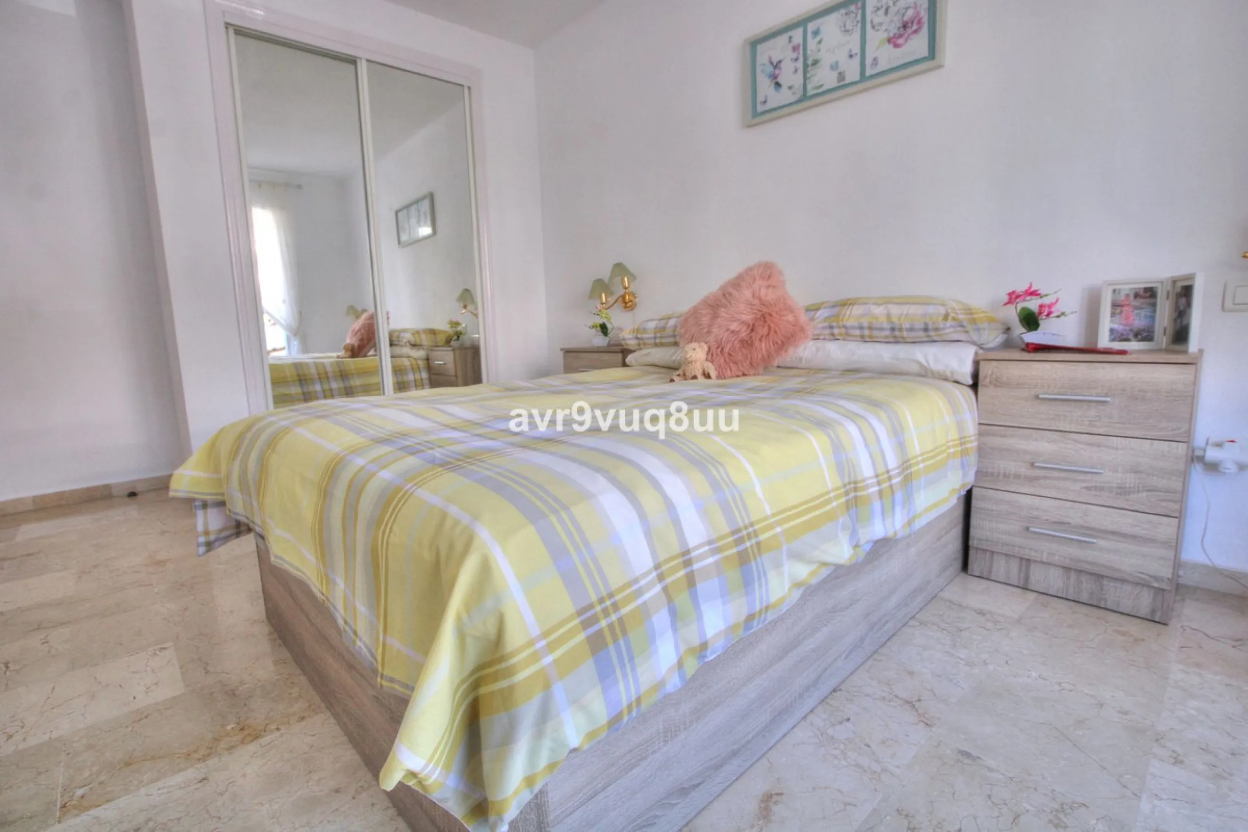 Apartment - Middle Floor Apartment в продаже в Mijas, Málaga. В доме 2 спален и 2 ванных комнат. Площадь дома 75 м². Площадь участка 152 м²