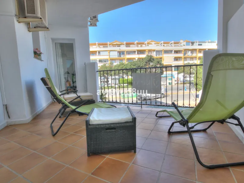 Apartment - Middle Floor Apartment в продаже в Mijas, Málaga. В доме 2 спален и 2 ванных комнат. Площадь дома 75 м². Площадь участка 152 м²