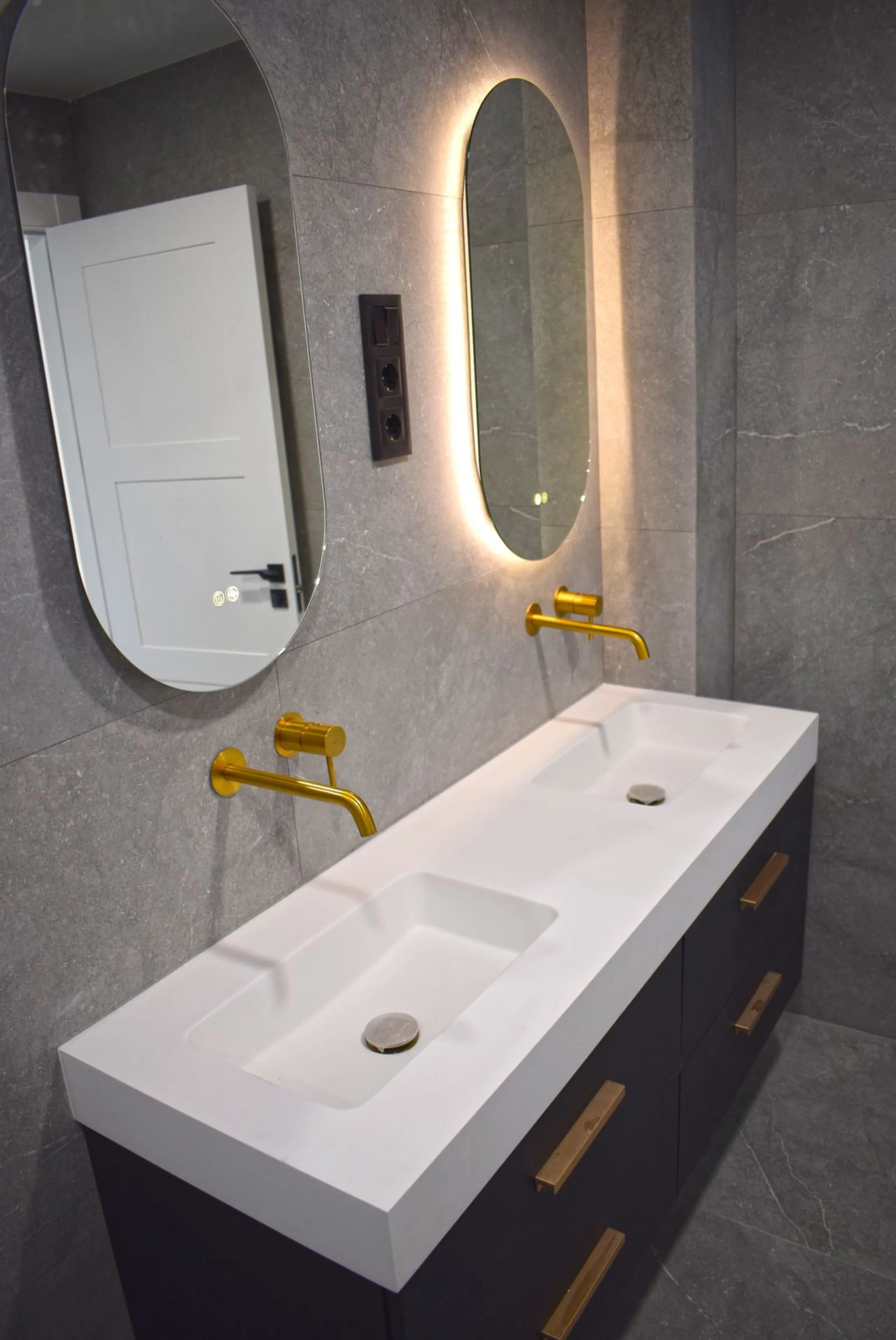 Middle Floor Apartment, Málaga Historic Centre calle Larios area, Costa del Sol.