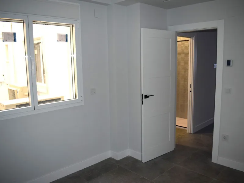 Middle Floor Apartment, Málaga Historic Centre calle Larios area, Costa del Sol.