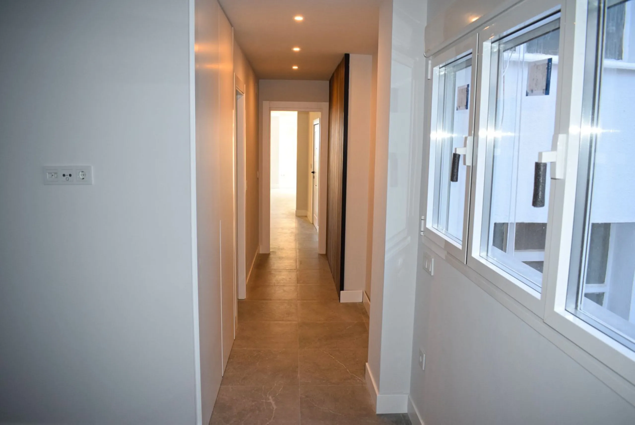Middle Floor Apartment, Málaga Historic Centre calle Larios area, Costa del Sol.