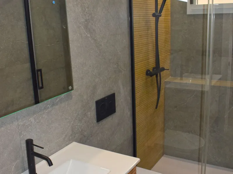 Middle Floor Apartment, Málaga Historic Centre calle Larios area, Costa del Sol.