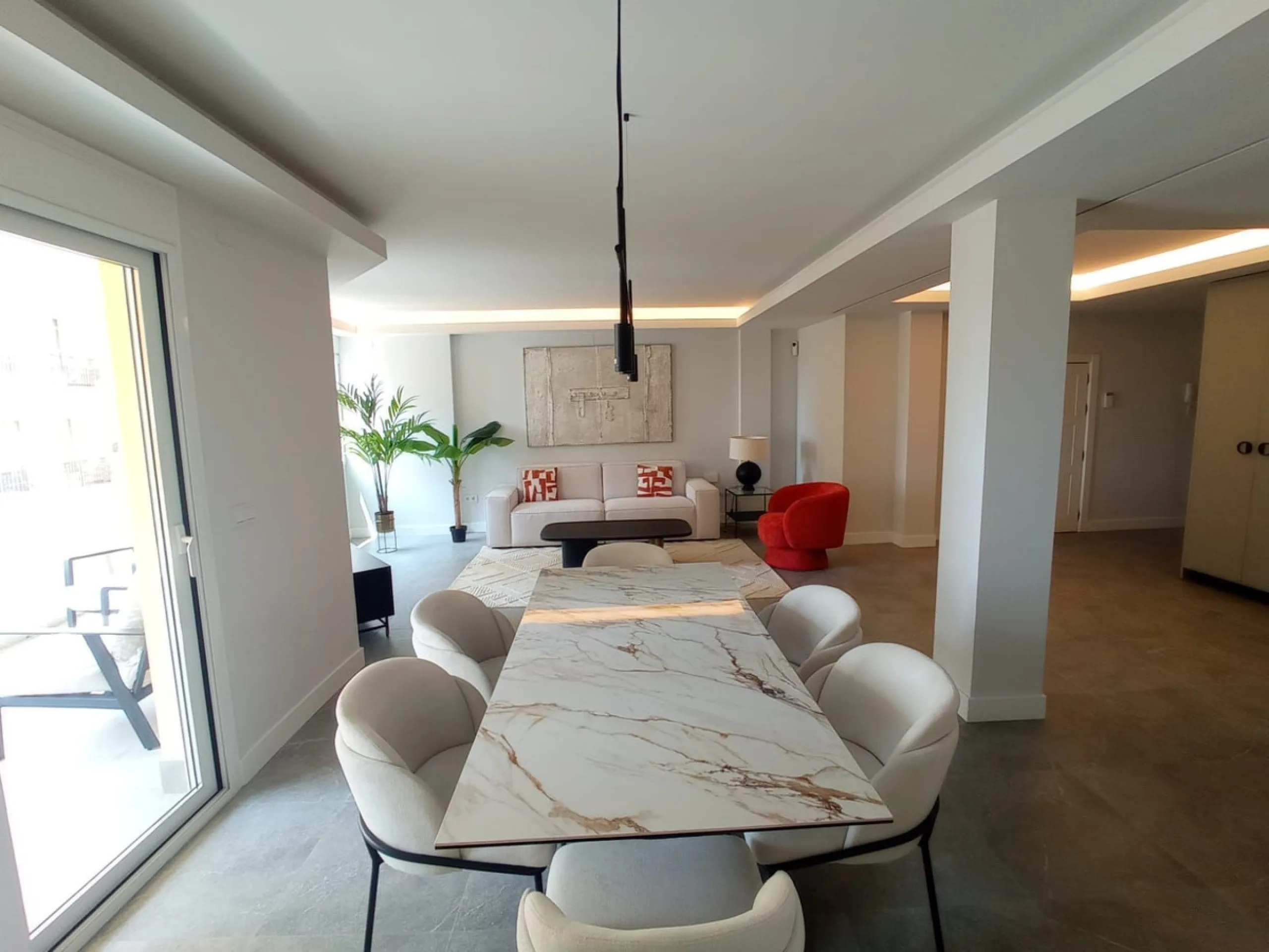 Middle Floor Apartment, Málaga Historic Centre calle Larios area, Costa del Sol.