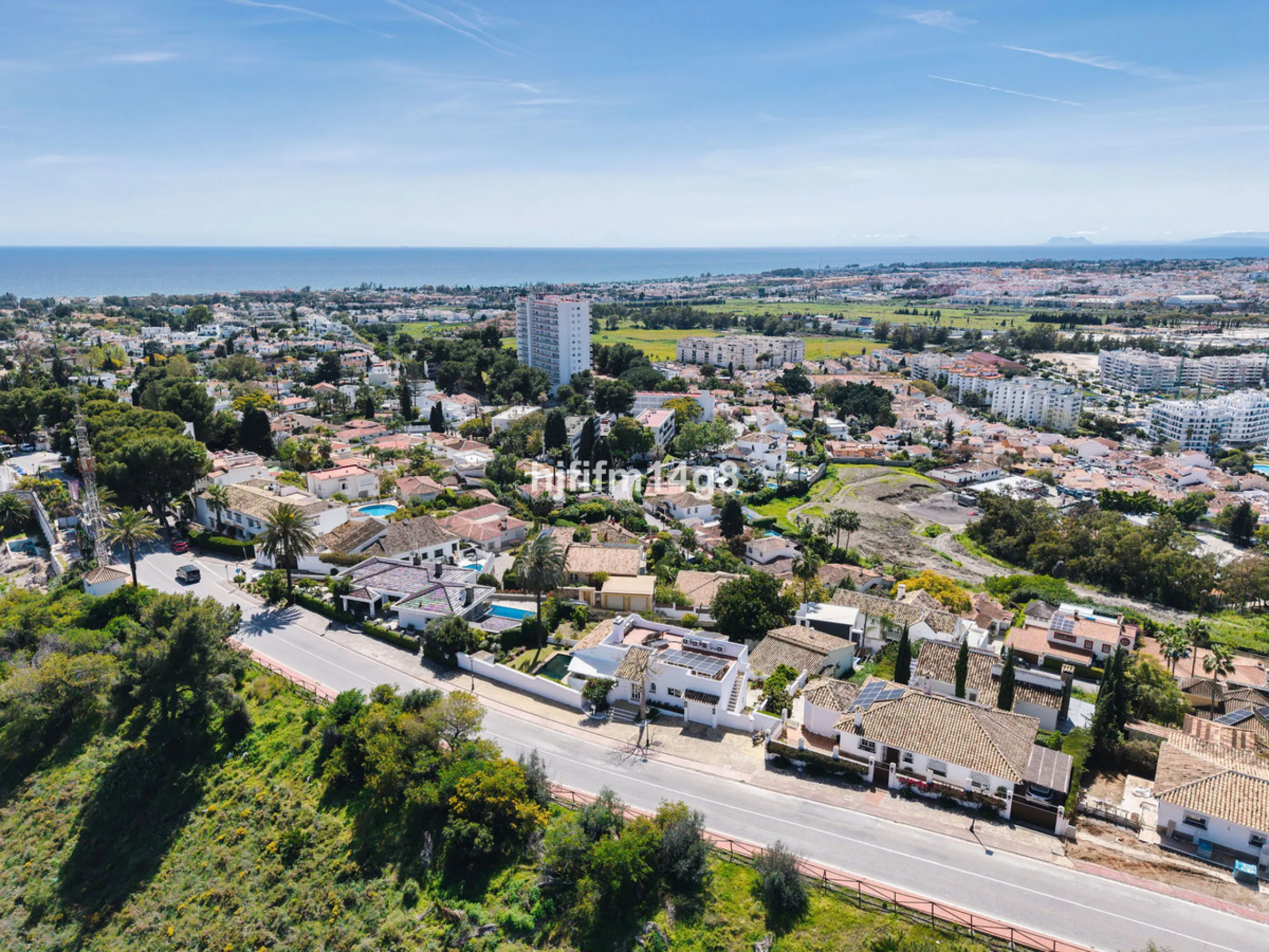House - Detached Villa в продаже в Marbella, Málaga. В доме 4 спален и 4 ванных комнат. Площадь дома 253 м². Площадь участка 545 м²