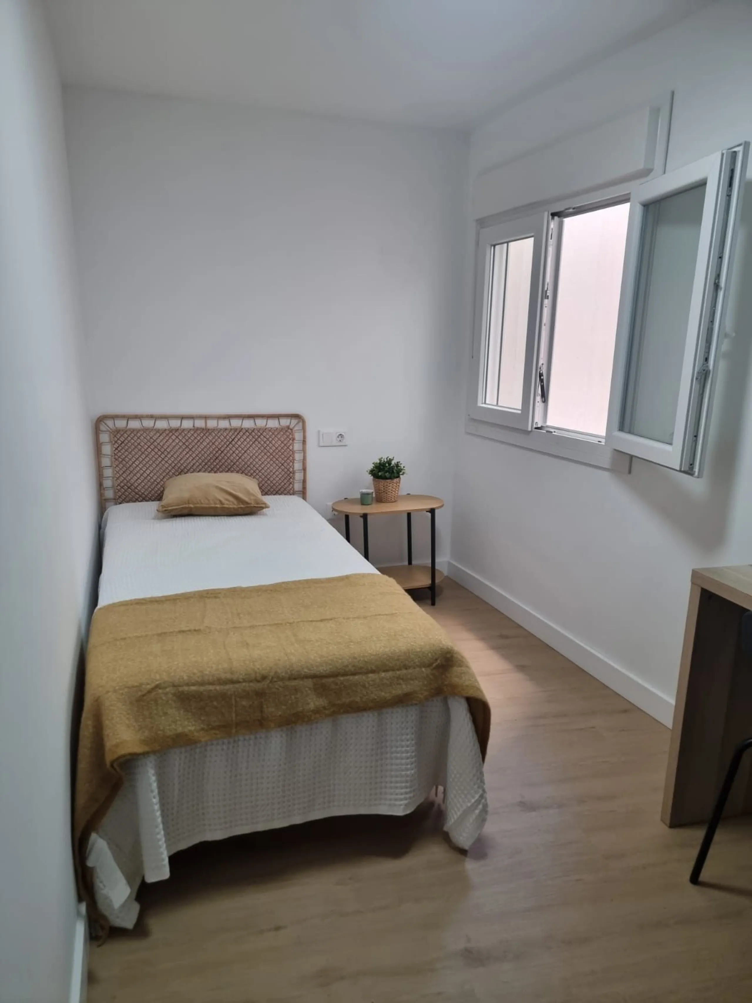 Floor 6 Apartment, Málaga Centre Victoria area, Costa del Sol.