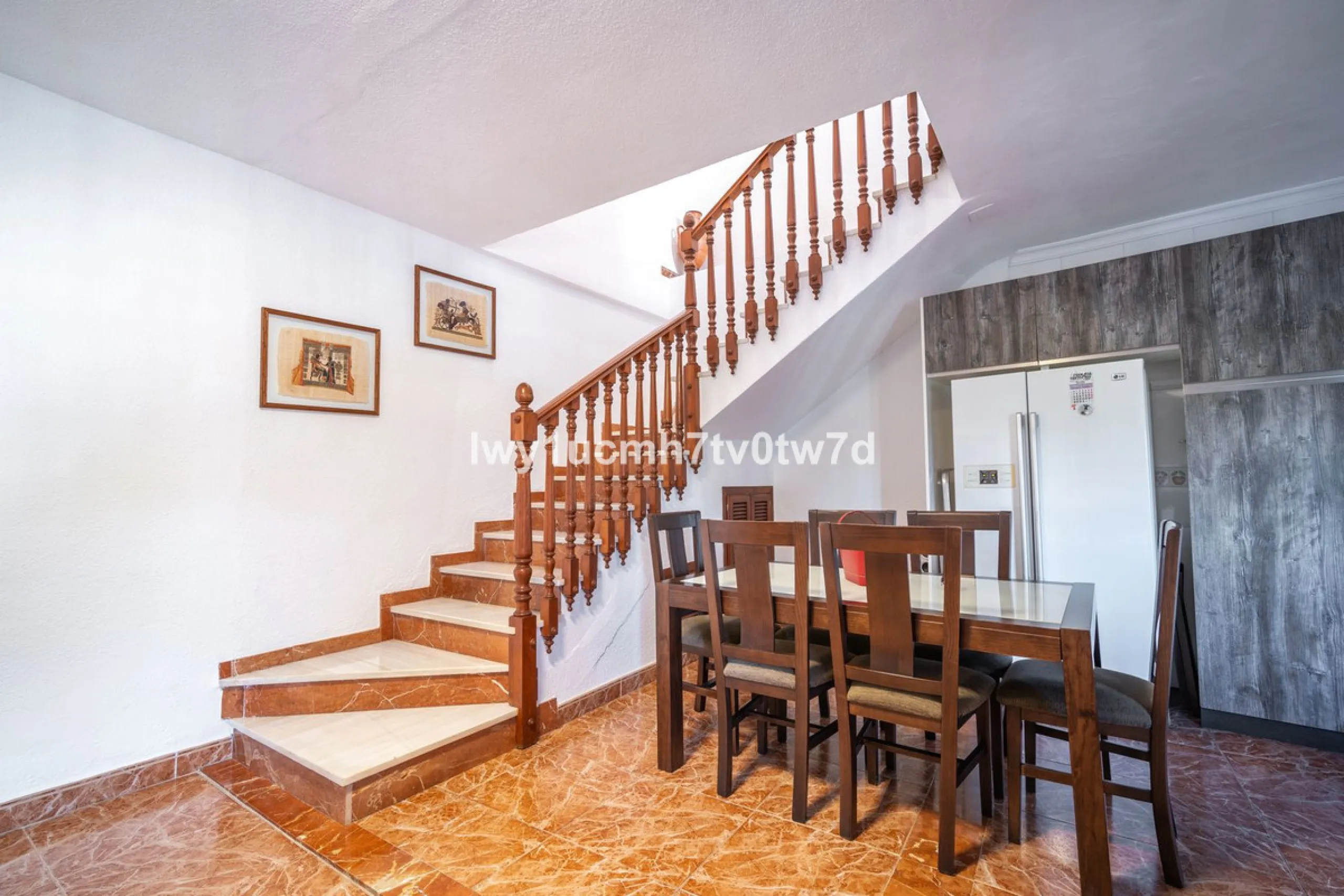 MAGNIFICENT CORNER HOUSE WITH SEA VIEWS AND A 10-MINUTE WALK TO THE CITY CENTRE