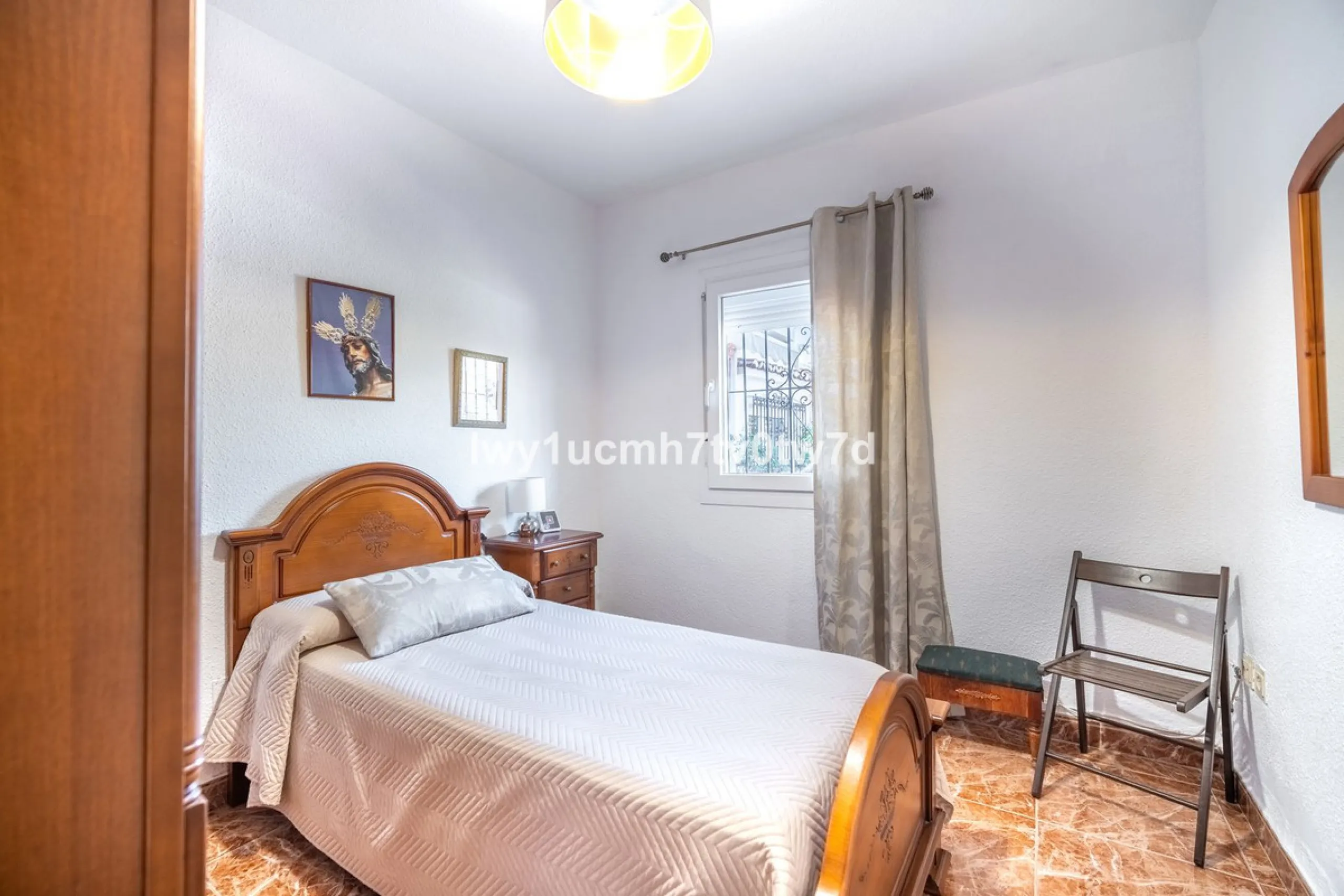 MAGNIFICENT CORNER HOUSE WITH SEA VIEWS AND A 10-MINUTE WALK TO THE CITY CENTRE