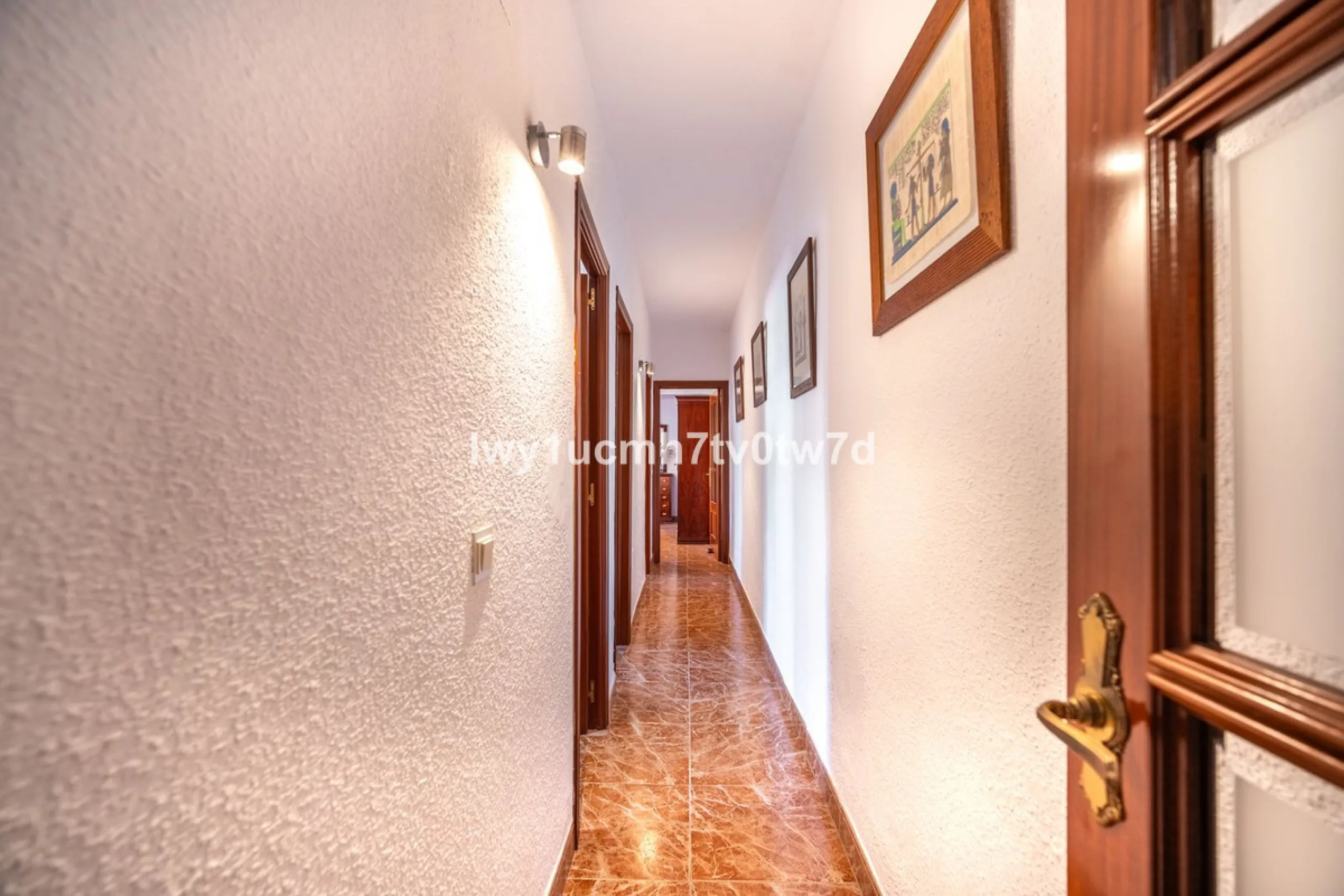 MAGNIFICENT CORNER HOUSE WITH SEA VIEWS AND A 10-MINUTE WALK TO THE CITY CENTRE