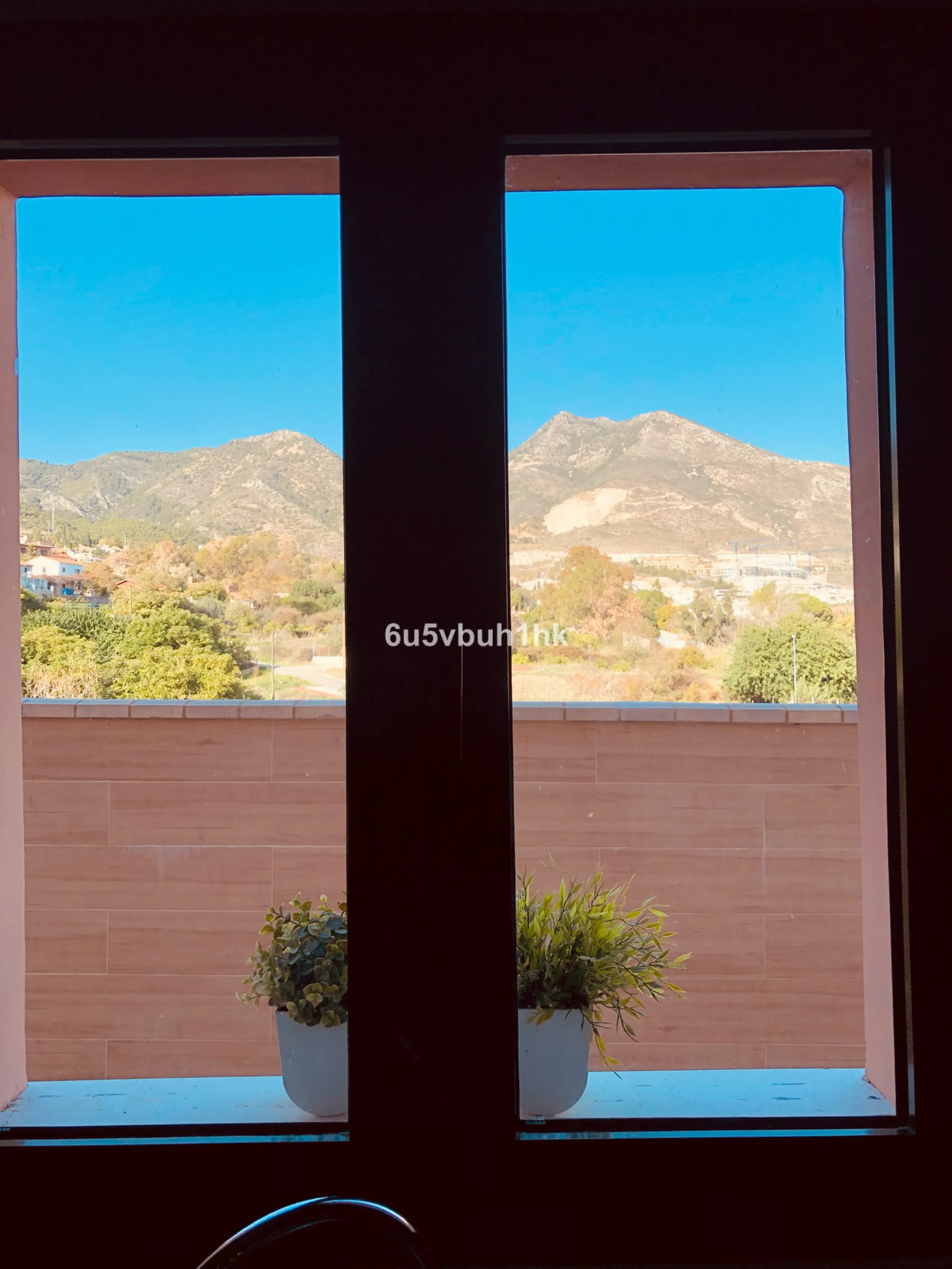 House - Detached Villa в продаже в Benalmadena, Málaga. В доме 3 спален и 3 ванных комнат. Площадь дома 182 м². Площадь участка 294 м²