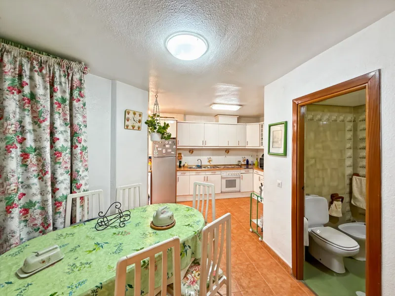 Imagine waking up every morning to the sea breeze on your skin. Living just 200 meters from the beach, in one of Málaga's most authentic—and up-and-coming—neighborhoods. Welcome to your new home on Héroes de Sostoa Street, in vibrant Perchel Sur: a place 