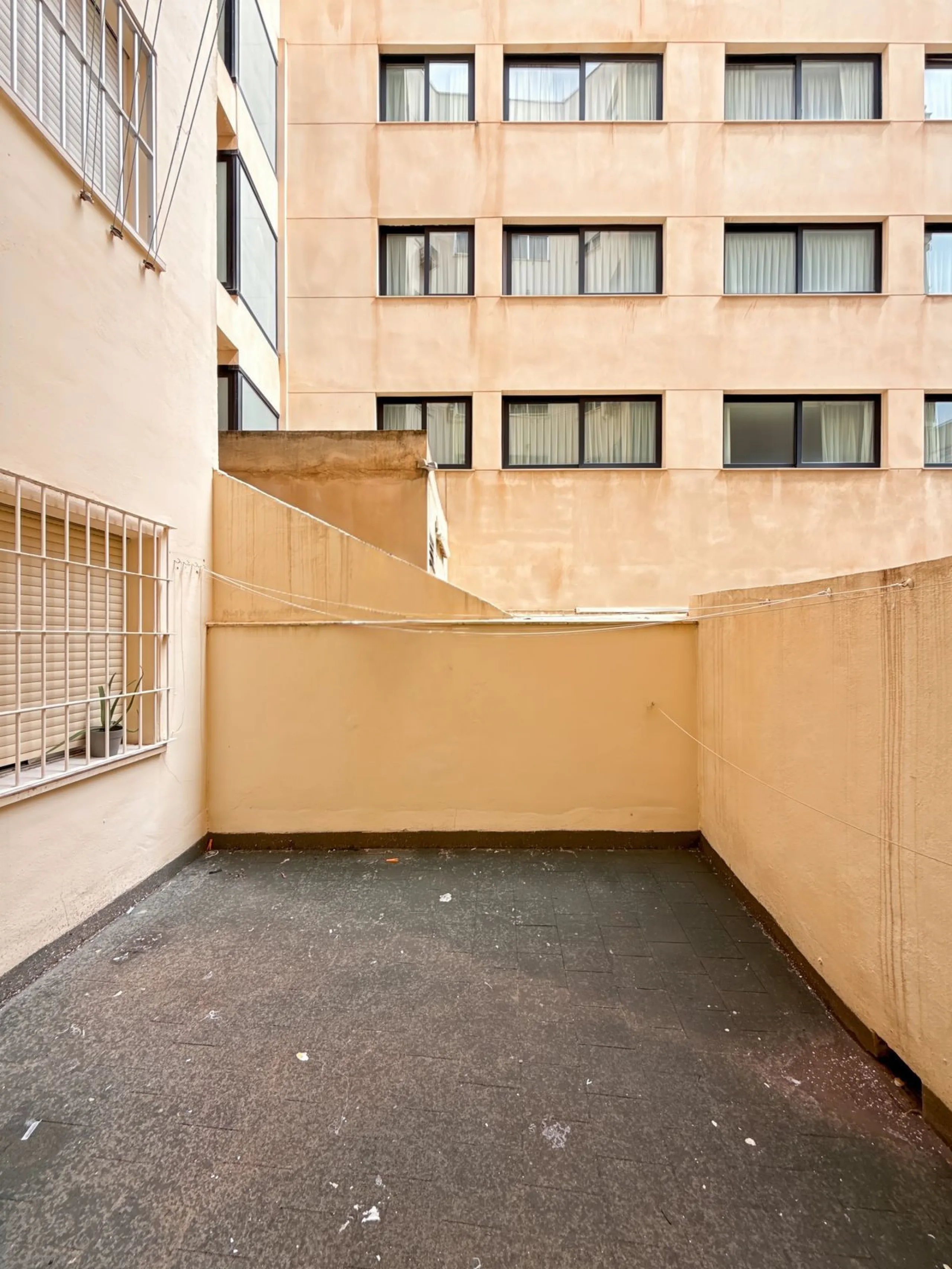 Imagine waking up every morning to the sea breeze on your skin. Living just 200 meters from the beach, in one of Málaga's most authentic—and up-and-coming—neighborhoods. Welcome to your new home on Héroes de Sostoa Street, in vibrant Perchel Sur: a place 
