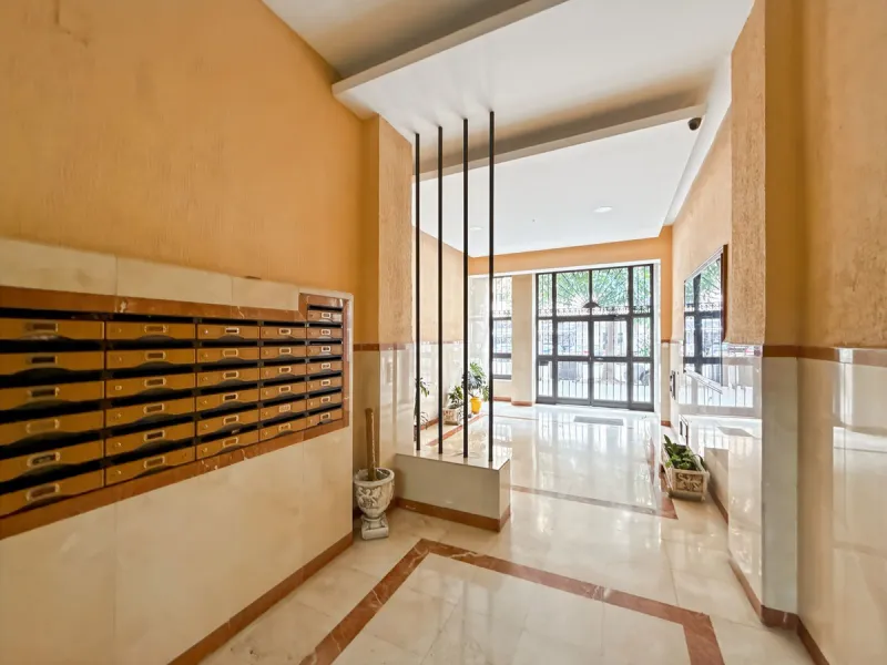 Imagine waking up every morning to the sea breeze on your skin. Living just 200 meters from the beach, in one of Málaga's most authentic—and up-and-coming—neighborhoods. Welcome to your new home on Héroes de Sostoa Street, in vibrant Perchel Sur: a place 