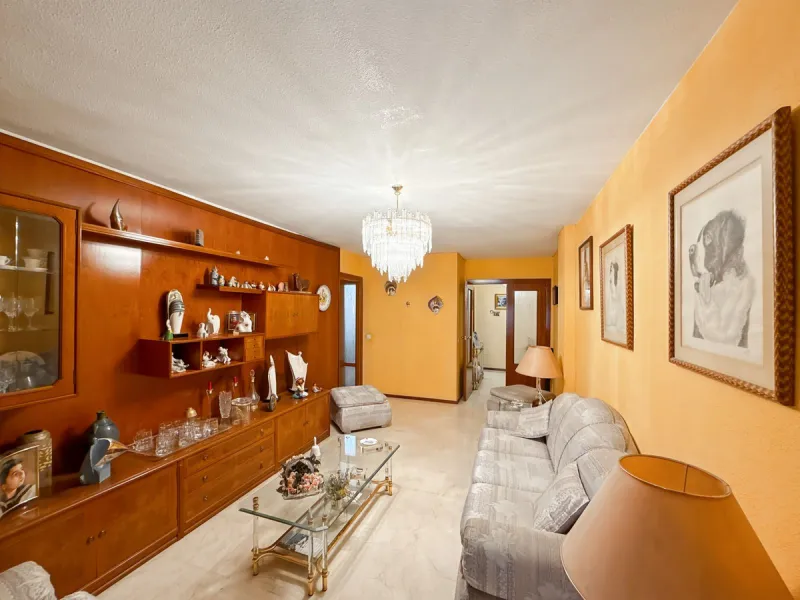 Imagine waking up every morning to the sea breeze on your skin. Living just 200 meters from the beach, in one of Málaga's most authentic—and up-and-coming—neighborhoods. Welcome to your new home on Héroes de Sostoa Street, in vibrant Perchel Sur: a place 