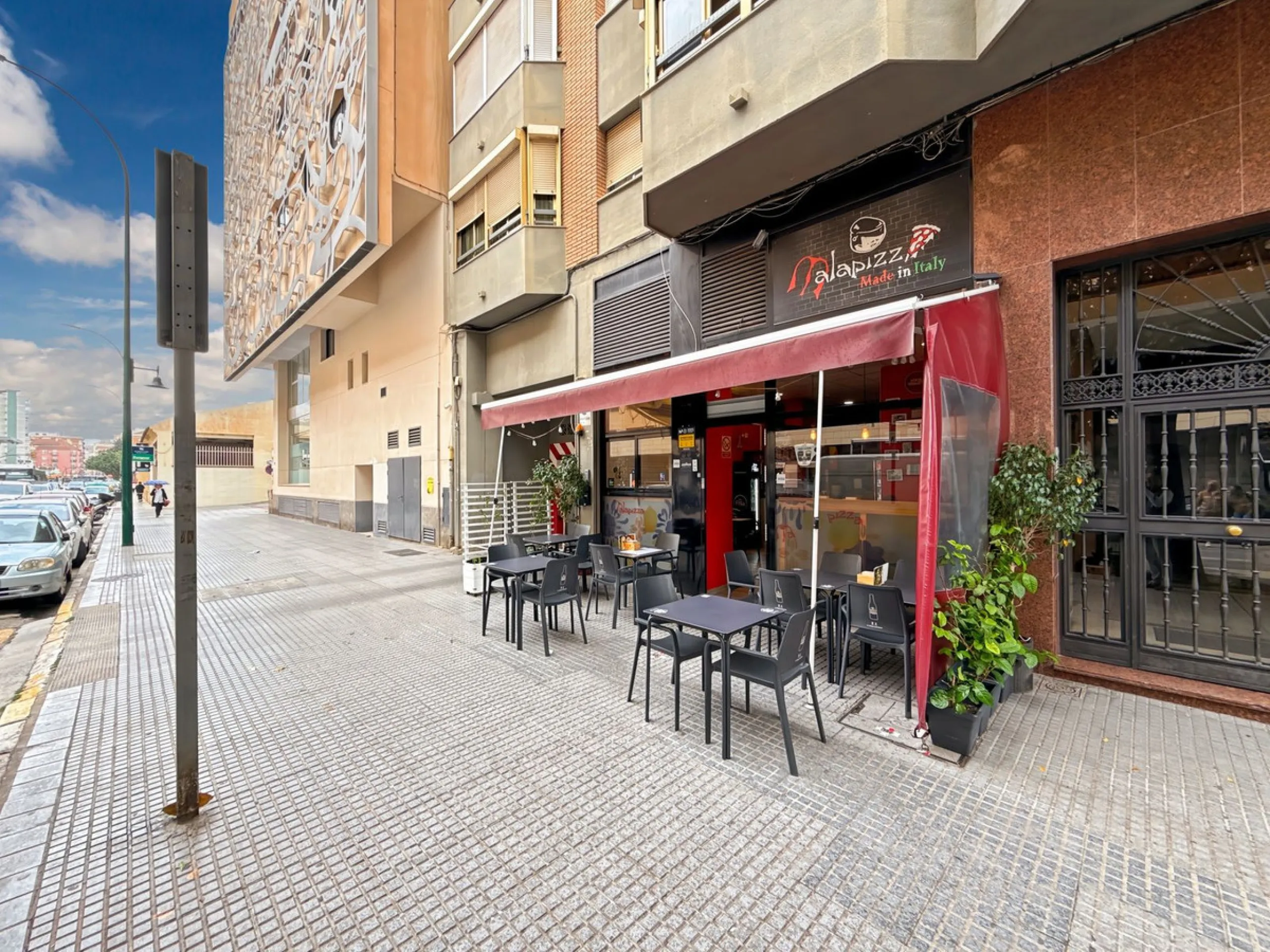 Imagine waking up every morning to the sea breeze on your skin. Living just 200 meters from the beach, in one of Málaga's most authentic—and up-and-coming—neighborhoods. Welcome to your new home on Héroes de Sostoa Street, in vibrant Perchel Sur: a place 