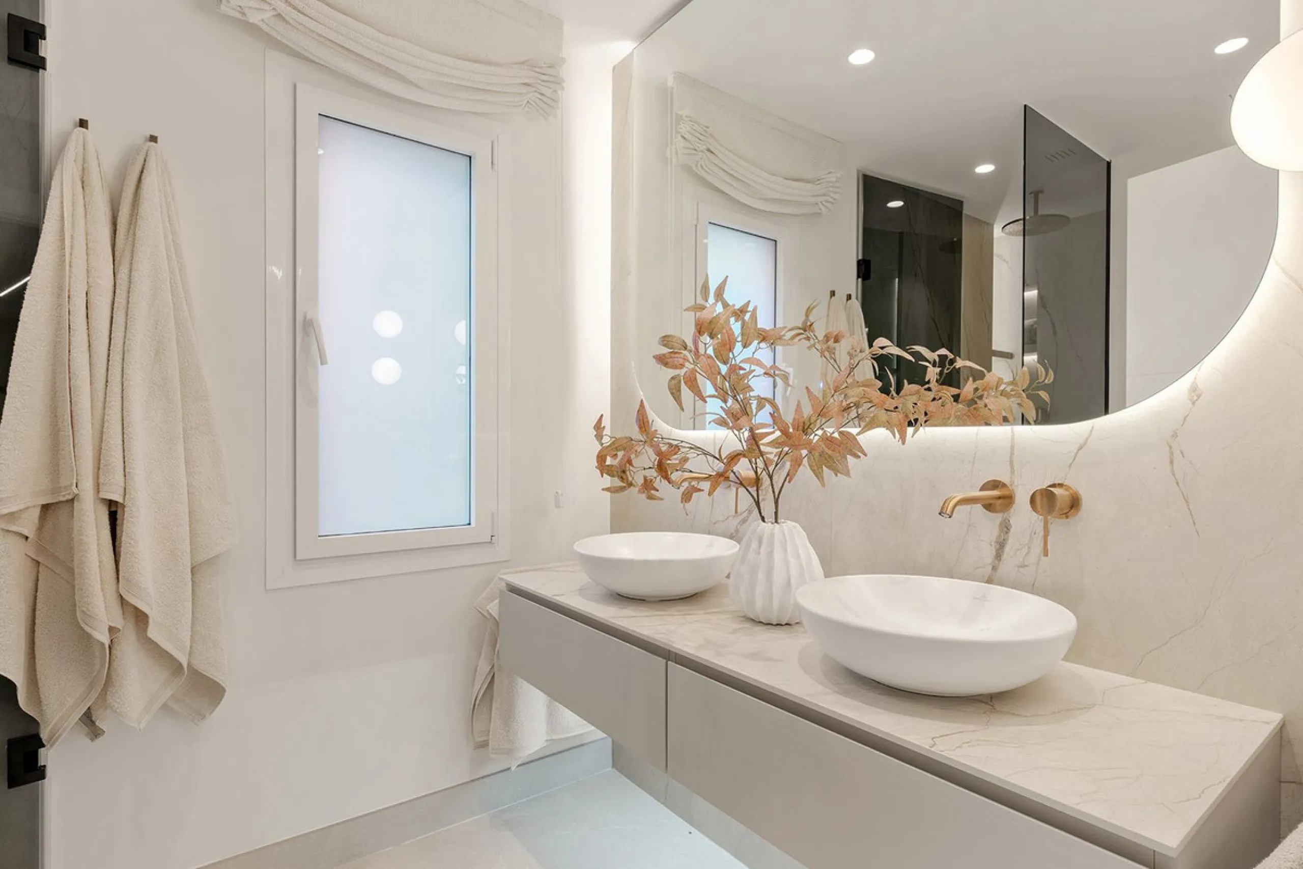 Stylish Beachfront Living on the  New Golden Mile