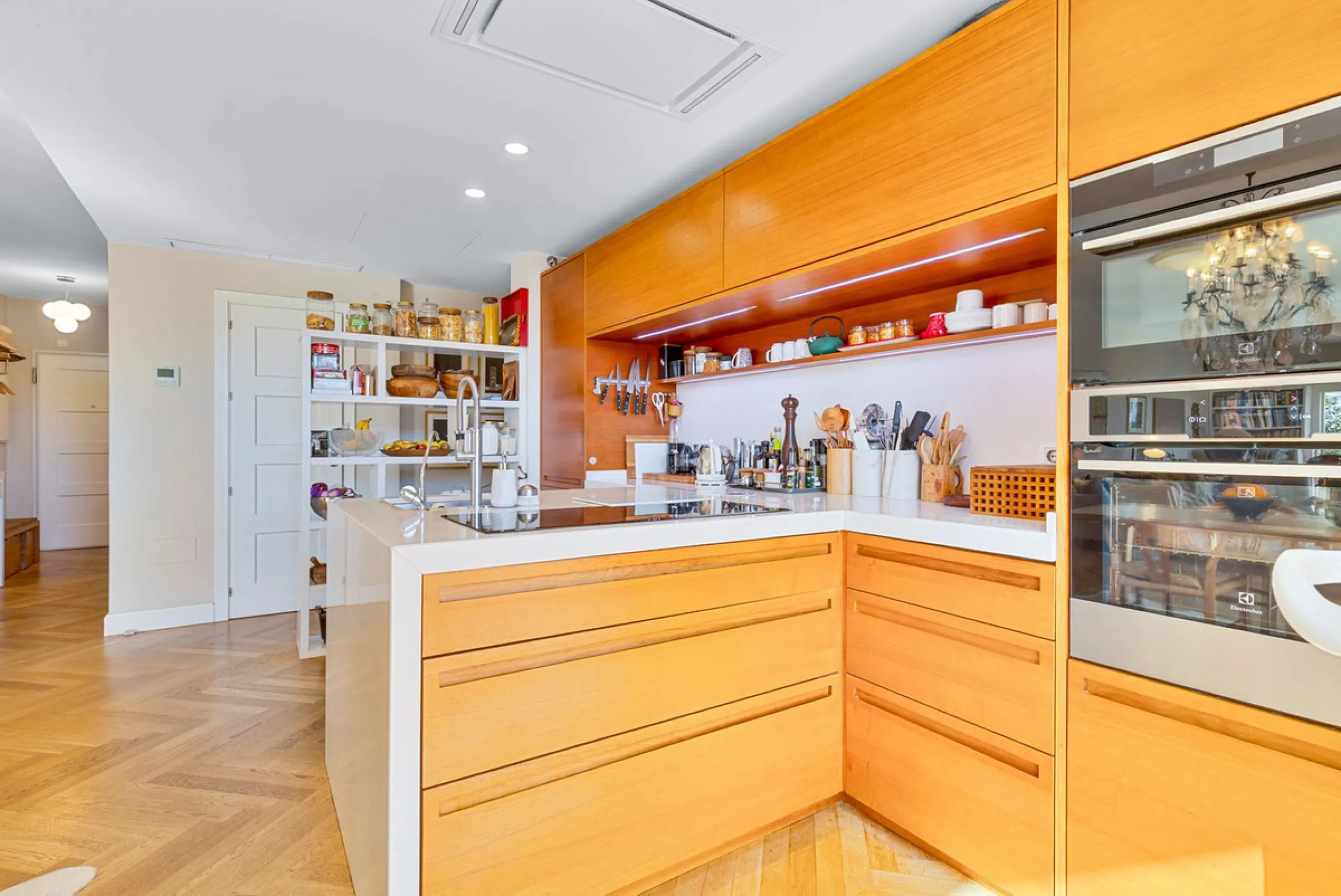 Luxury penthouse in the heart of Fuengirola with spectacular 64 m² terrace
