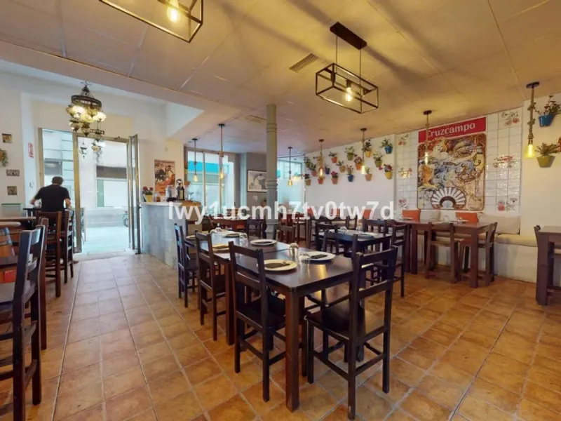 Commercial - Restaurant в продаже в Málaga, Málaga. Площадь дома 137 м²