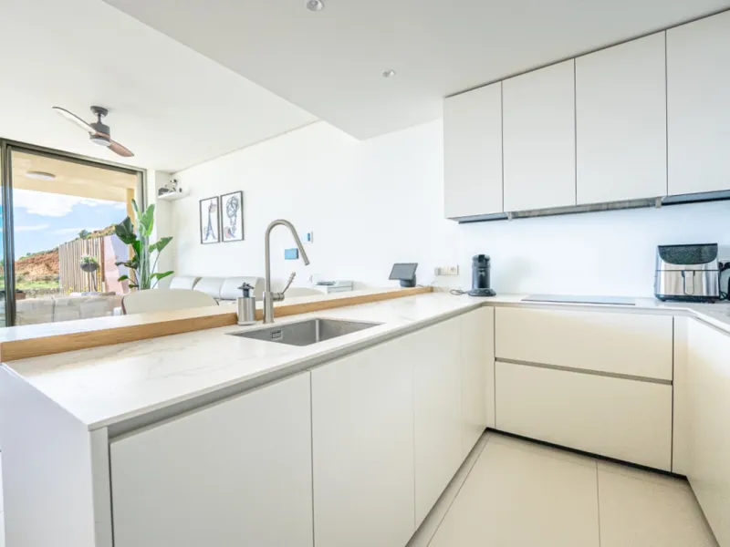 Apartment - Ground Floor Apartment в продаже в Fuengirola, Málaga. В доме 3 спален и 2 ванных комнат. Площадь дома 312 м²