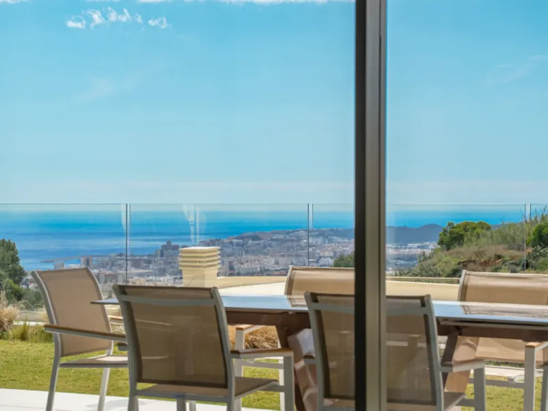 Apartment - Ground Floor Apartment в продаже в Fuengirola, Málaga. В доме 3 спален и 2 ванных комнат. Площадь дома 312 м²