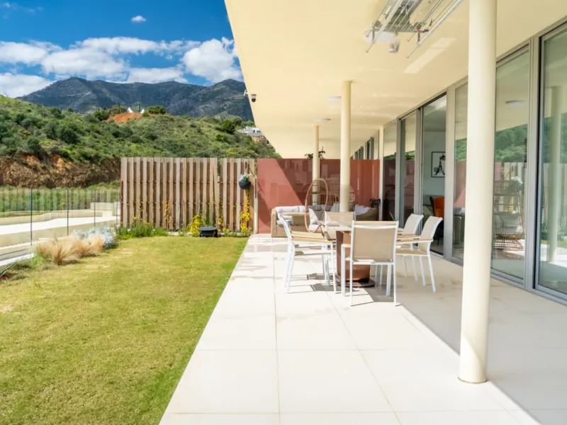 Apartment - Ground Floor Apartment в продаже в Fuengirola, Málaga. В доме 3 спален и 2 ванных комнат. Площадь дома 312 м²