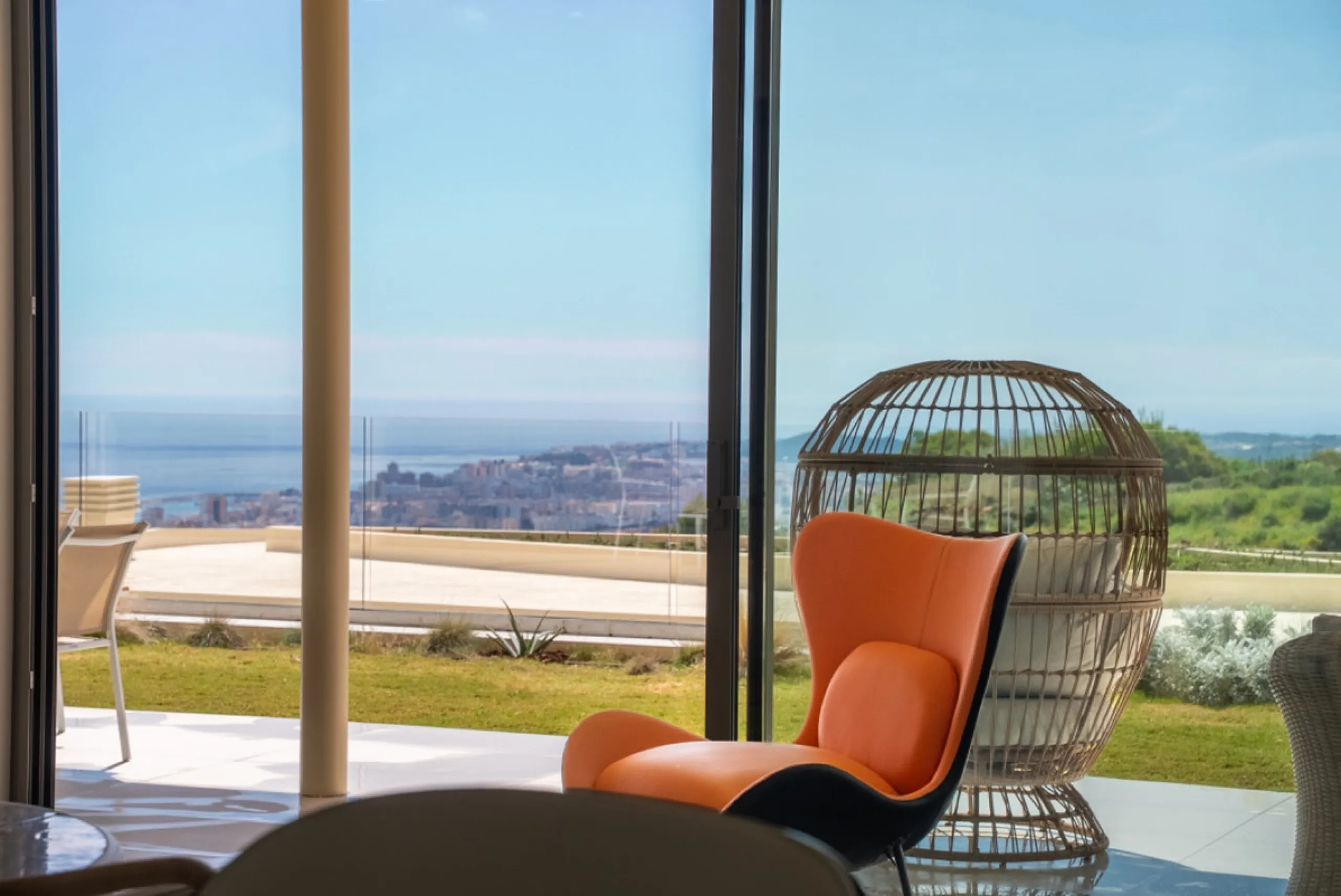 Apartment - Ground Floor Apartment в продаже в Fuengirola, Málaga. В доме 3 спален и 2 ванных комнат. Площадь дома 312 м²