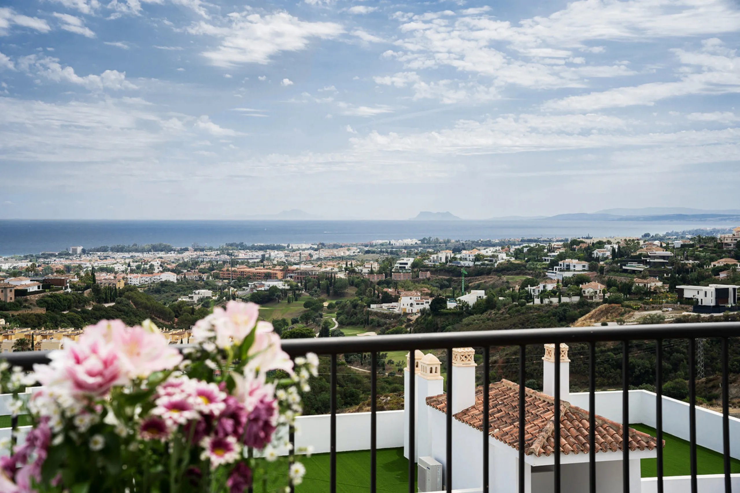 Apartment - Penthouse Duplex в продаже в Benahavís, Málaga. В доме 2 спален и 2 ванных комнат. Площадь дома 108 м²