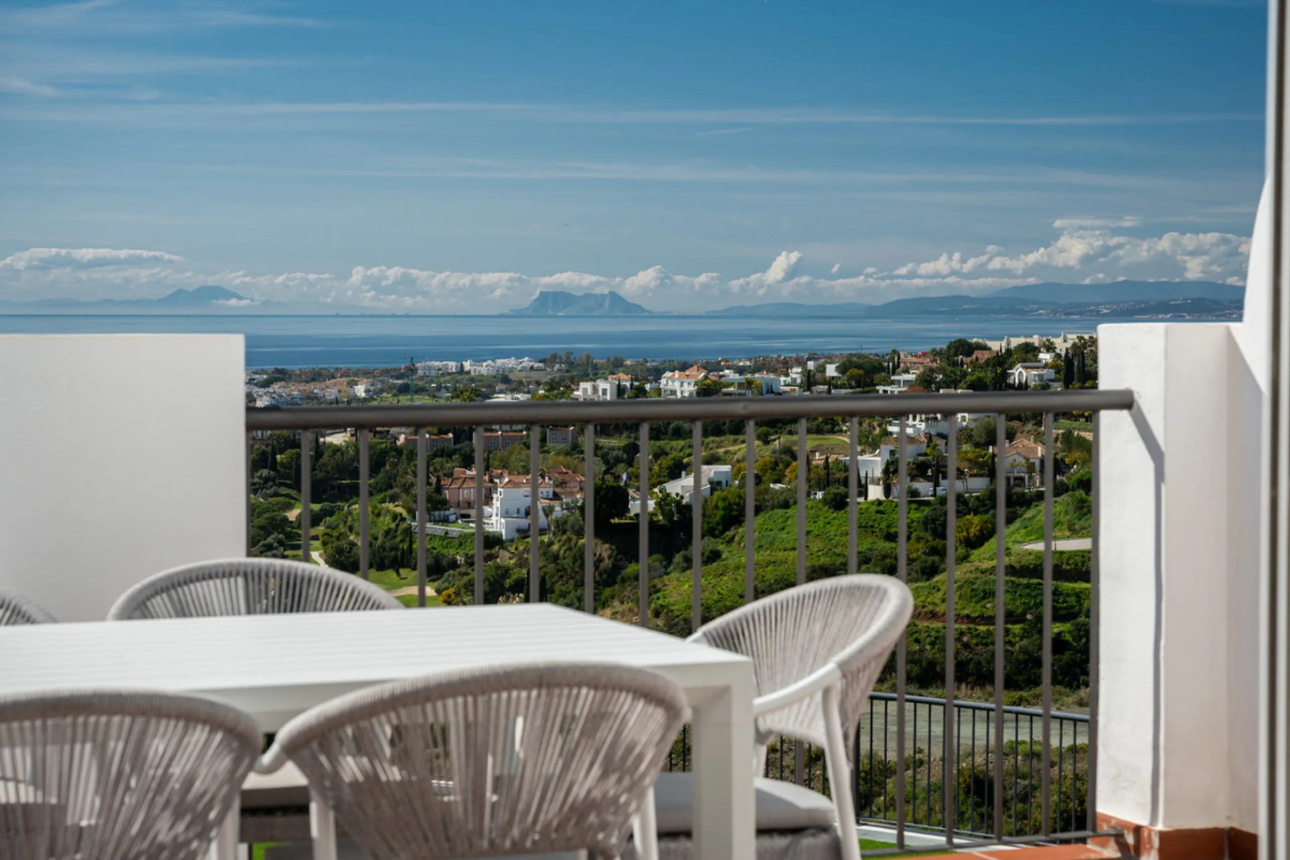Apartment - Penthouse Duplex в продаже в Benahavís, Málaga. В доме 2 спален и 2 ванных комнат. Площадь дома 108 м²