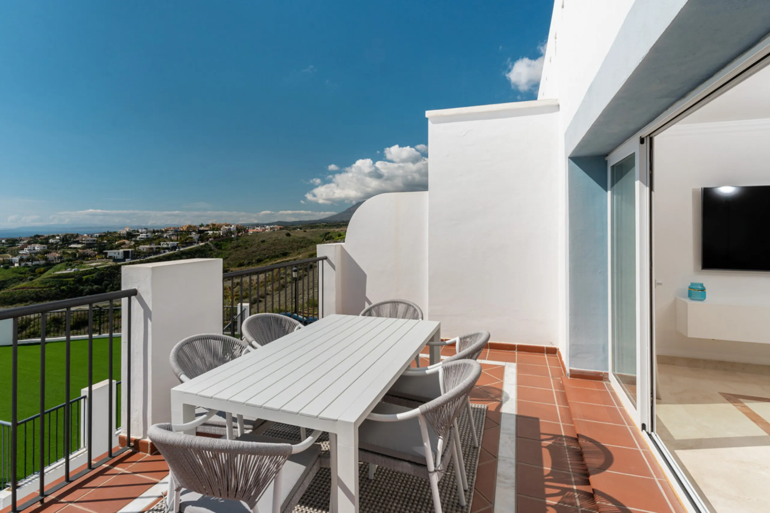 Apartment - Penthouse Duplex в продаже в Benahavís, Málaga. В доме 2 спален и 2 ванных комнат. Площадь дома 108 м²