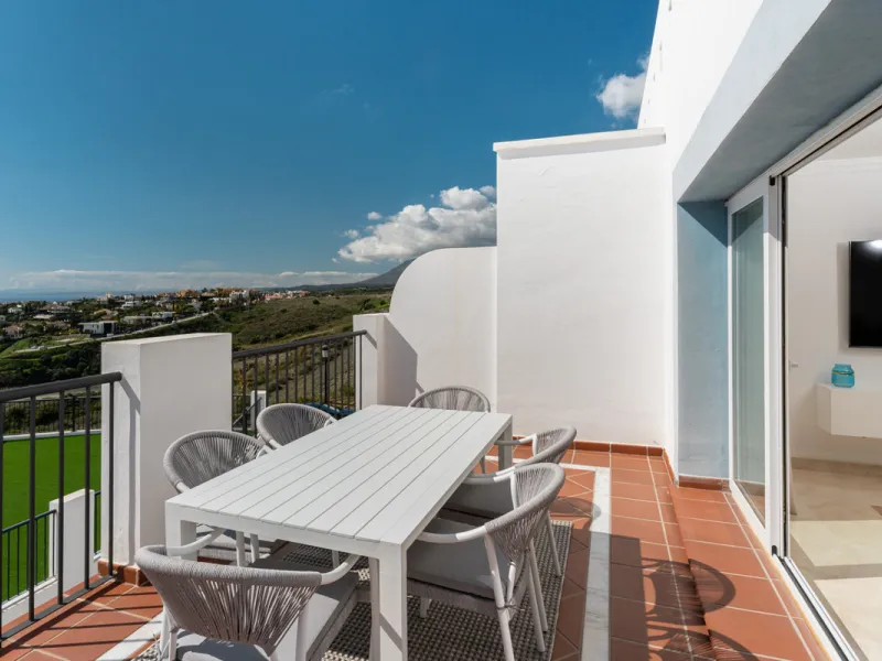 Apartment - Penthouse Duplex в продаже в Benahavís, Málaga. В доме 2 спален и 2 ванных комнат. Площадь дома 108 м²