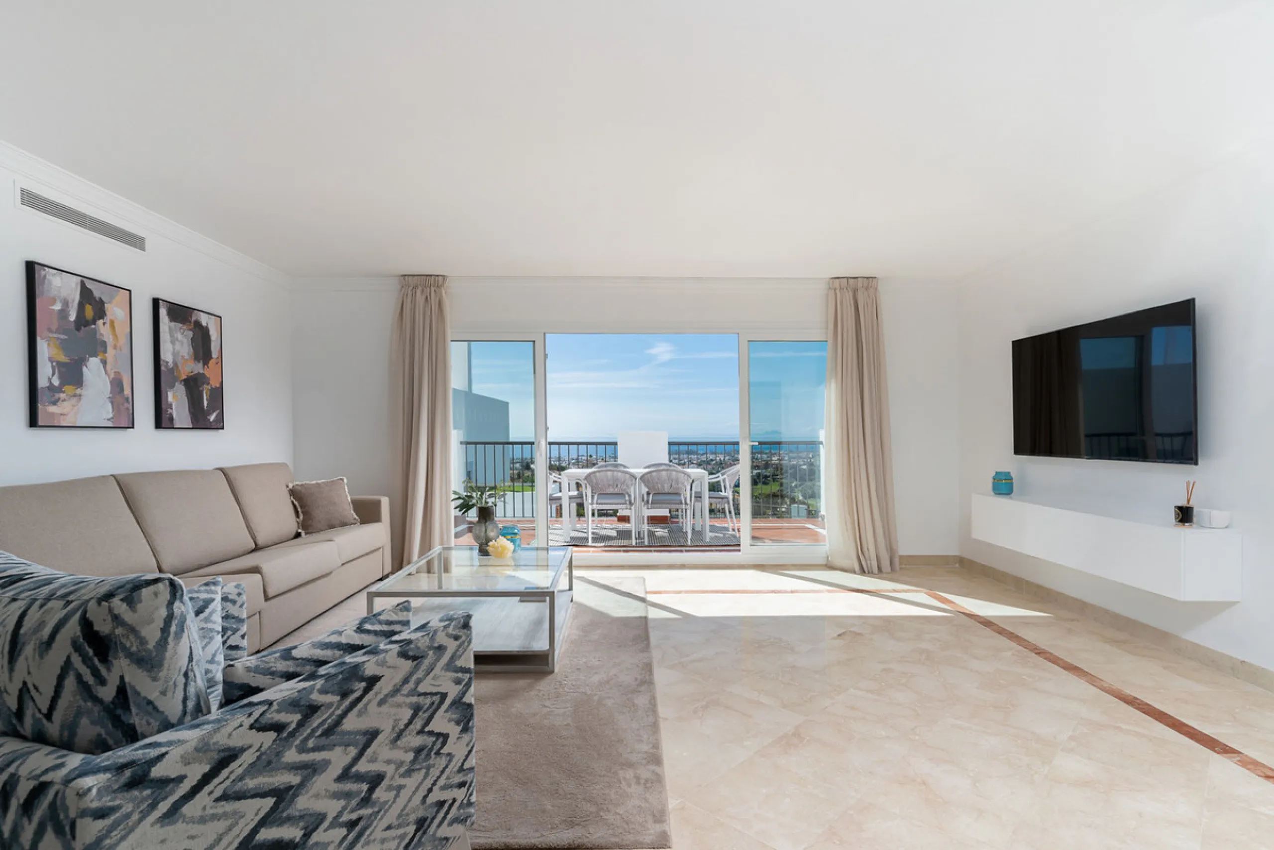 Apartment - Penthouse Duplex в продаже в Benahavís, Málaga. В доме 2 спален и 2 ванных комнат. Площадь дома 108 м²