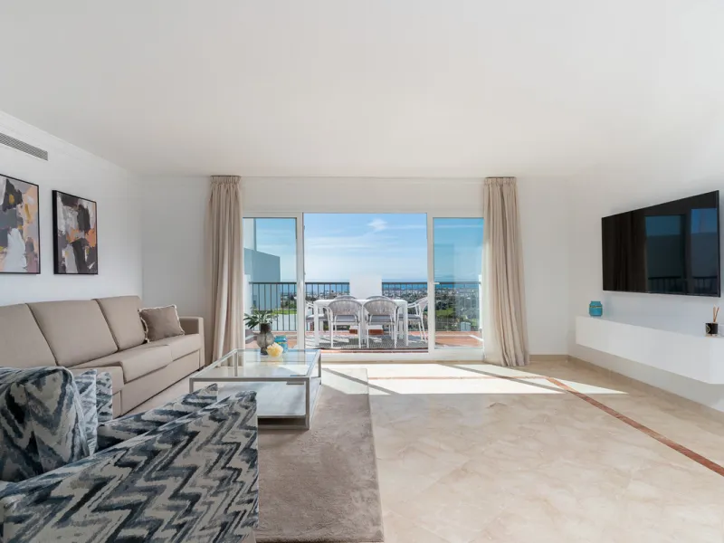 Apartment - Penthouse Duplex в продаже в Benahavís, Málaga. В доме 2 спален и 2 ванных комнат. Площадь дома 108 м²