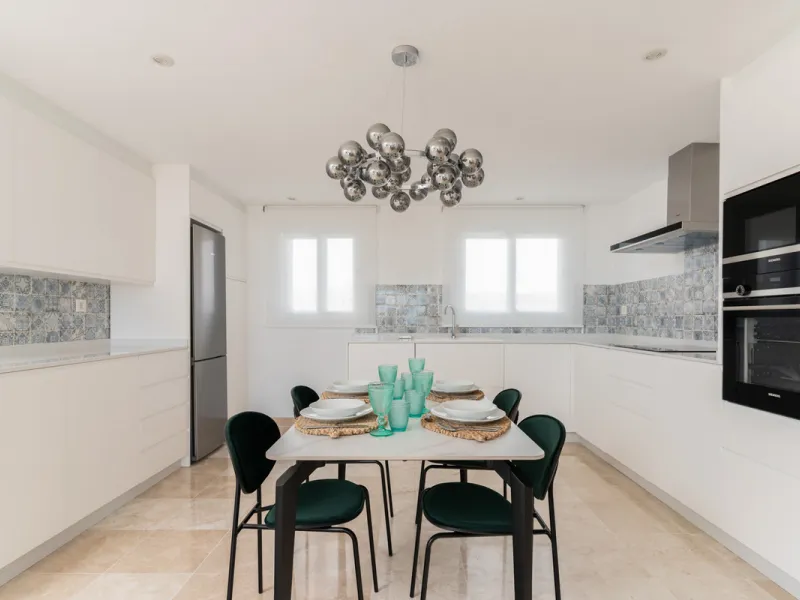 Apartment - Penthouse Duplex в продаже в Benahavís, Málaga. В доме 2 спален и 2 ванных комнат. Площадь дома 108 м²