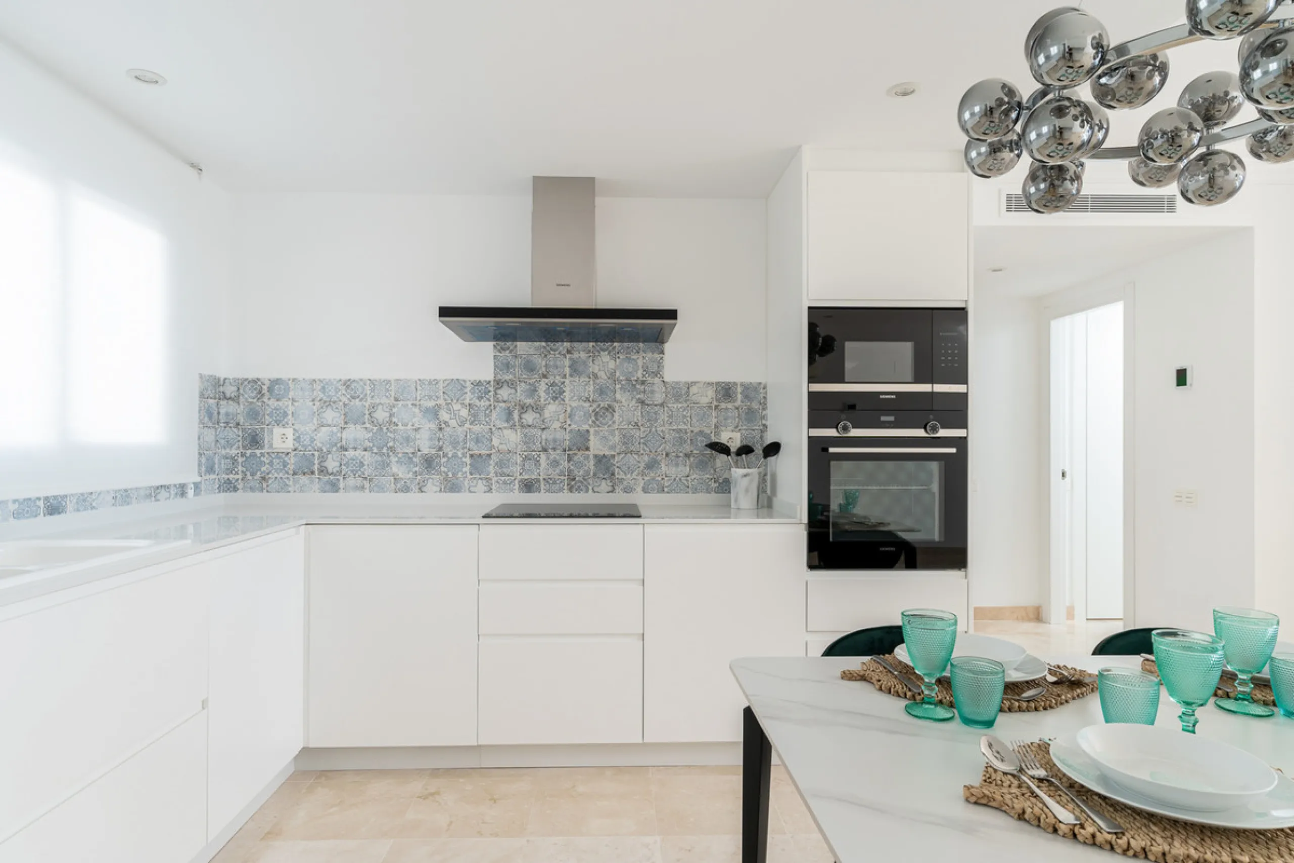 Apartment - Penthouse Duplex в продаже в Benahavís, Málaga. В доме 2 спален и 2 ванных комнат. Площадь дома 108 м²
