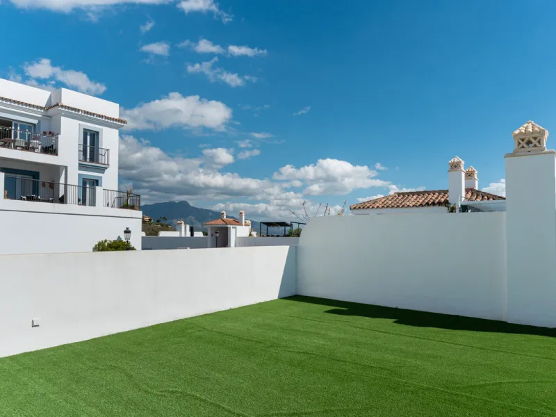 Apartment - Penthouse Duplex в продаже в Benahavís, Málaga. В доме 2 спален и 2 ванных комнат. Площадь дома 108 м²