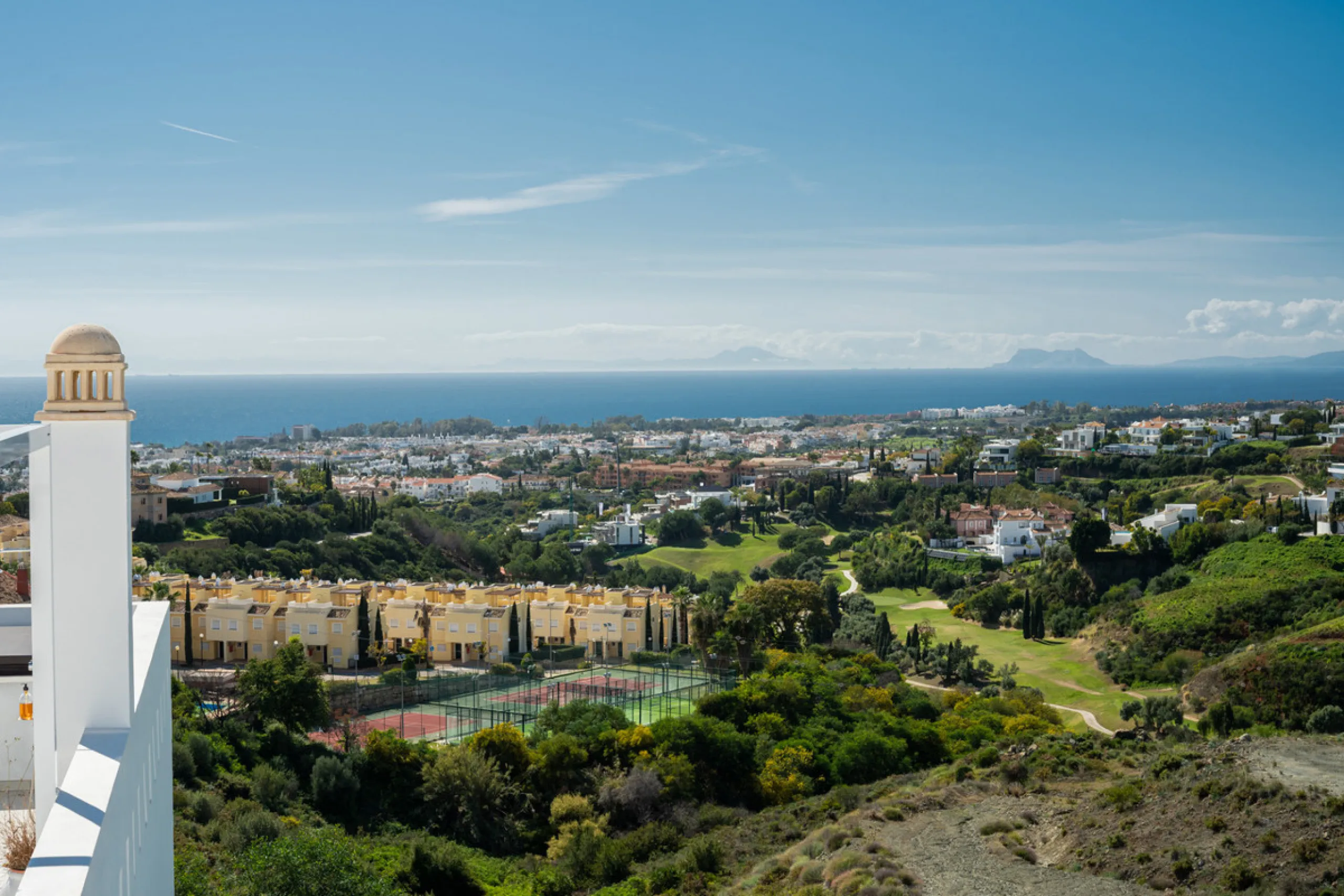 Apartment - Penthouse Duplex в продаже в Benahavís, Málaga. В доме 2 спален и 2 ванных комнат. Площадь дома 108 м²