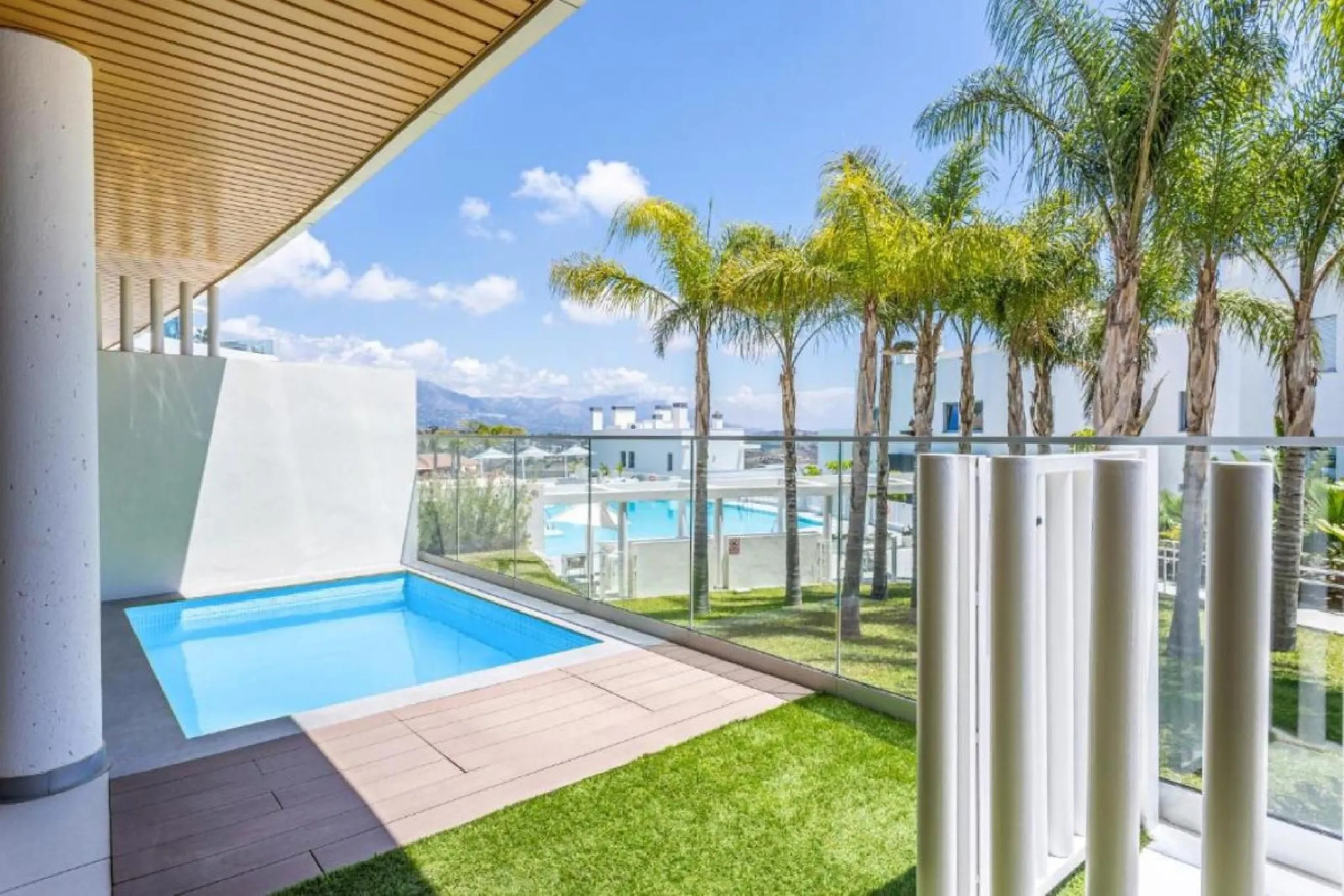 Apartment - Ground Floor Apartment в продаже в Mijas, Málaga. В доме 2 спален и 2 ванных комнат. Площадь дома 122 м². Площадь участка 10 м²
