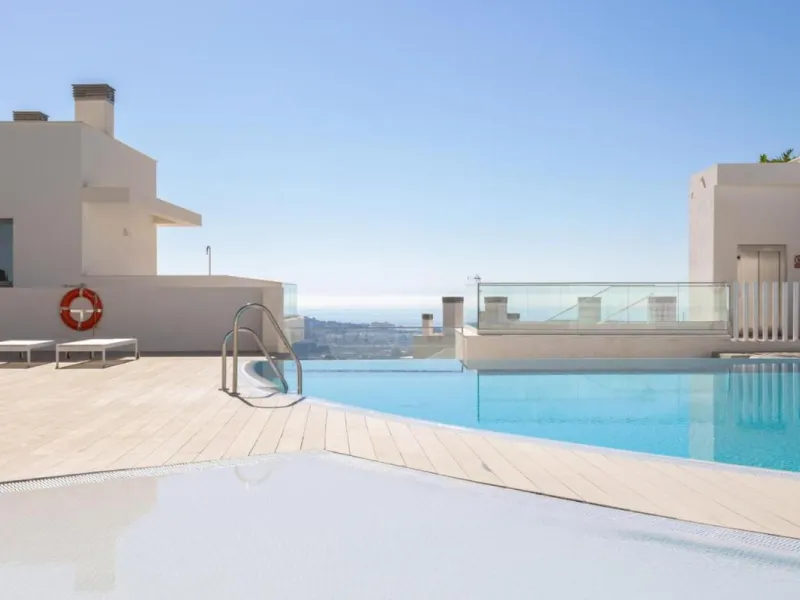 Apartment - Ground Floor Apartment в продаже в Mijas, Málaga. В доме 2 спален и 2 ванных комнат. Площадь дома 122 м². Площадь участка 10 м²
