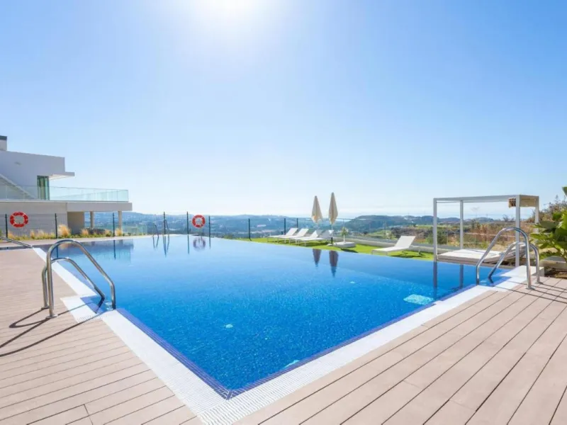 Apartment - Ground Floor Apartment в продаже в Mijas, Málaga. В доме 2 спален и 2 ванных комнат. Площадь дома 122 м². Площадь участка 10 м²