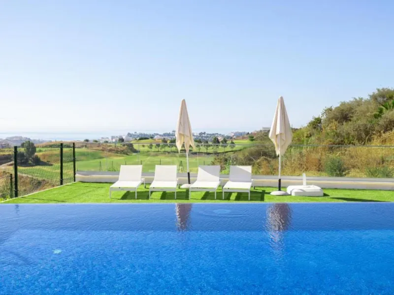Apartment - Ground Floor Apartment в продаже в Mijas, Málaga. В доме 2 спален и 2 ванных комнат. Площадь дома 122 м². Площадь участка 10 м²