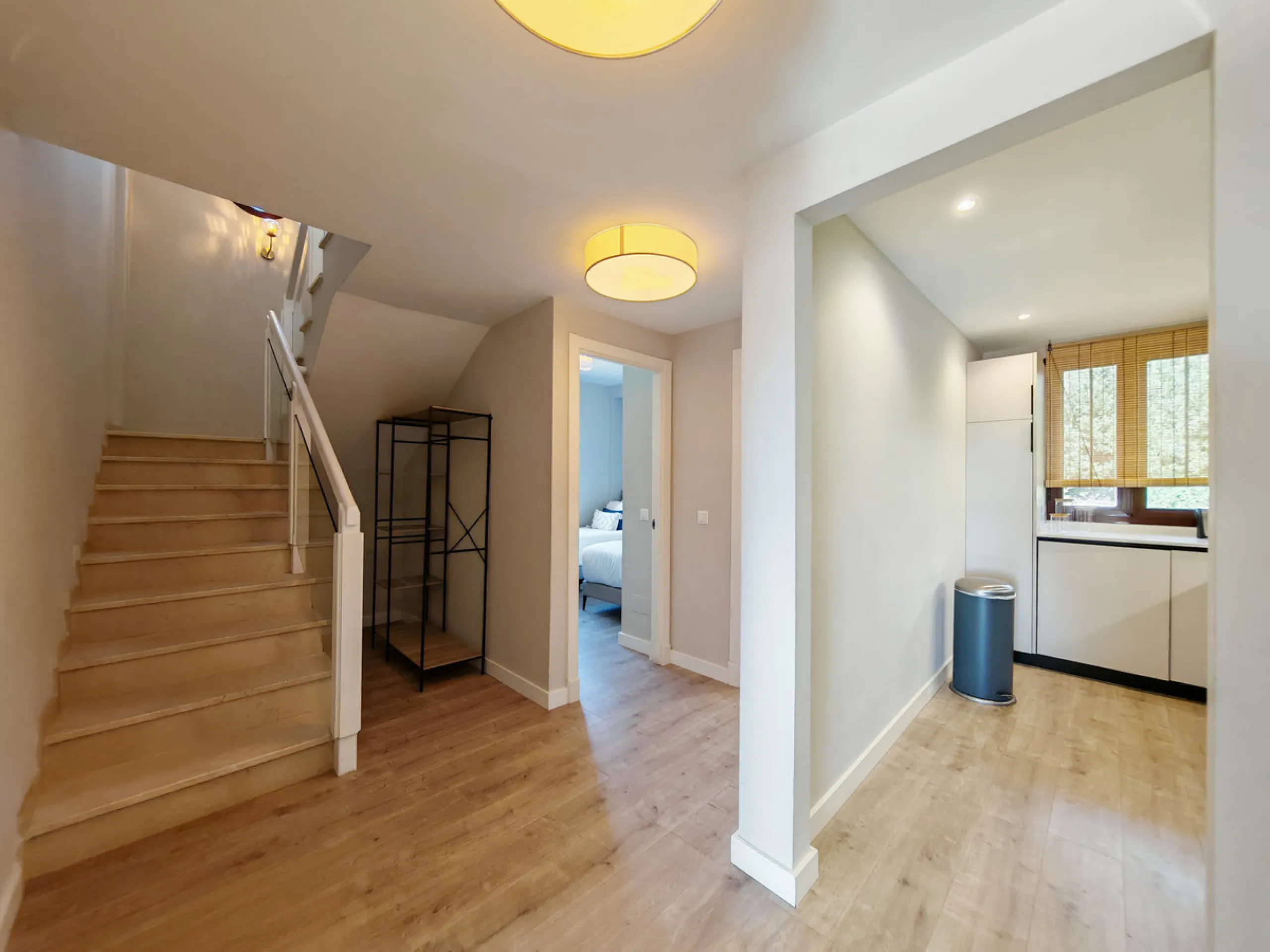 Penthouse for sale in , Benahavis with 3 bedrooms, 3 bathrooms and 1 on suite bathroom, with communal swimming pool, private garage (1 parking spaces) and communal garden. Regarding property dimensions, it has 214 m² built and 83 m² terrace. Has the follo
