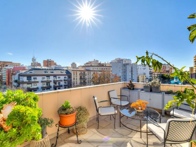 Luxury penthouse in the heart of Fuengirola with spectacular 64 m² terrace