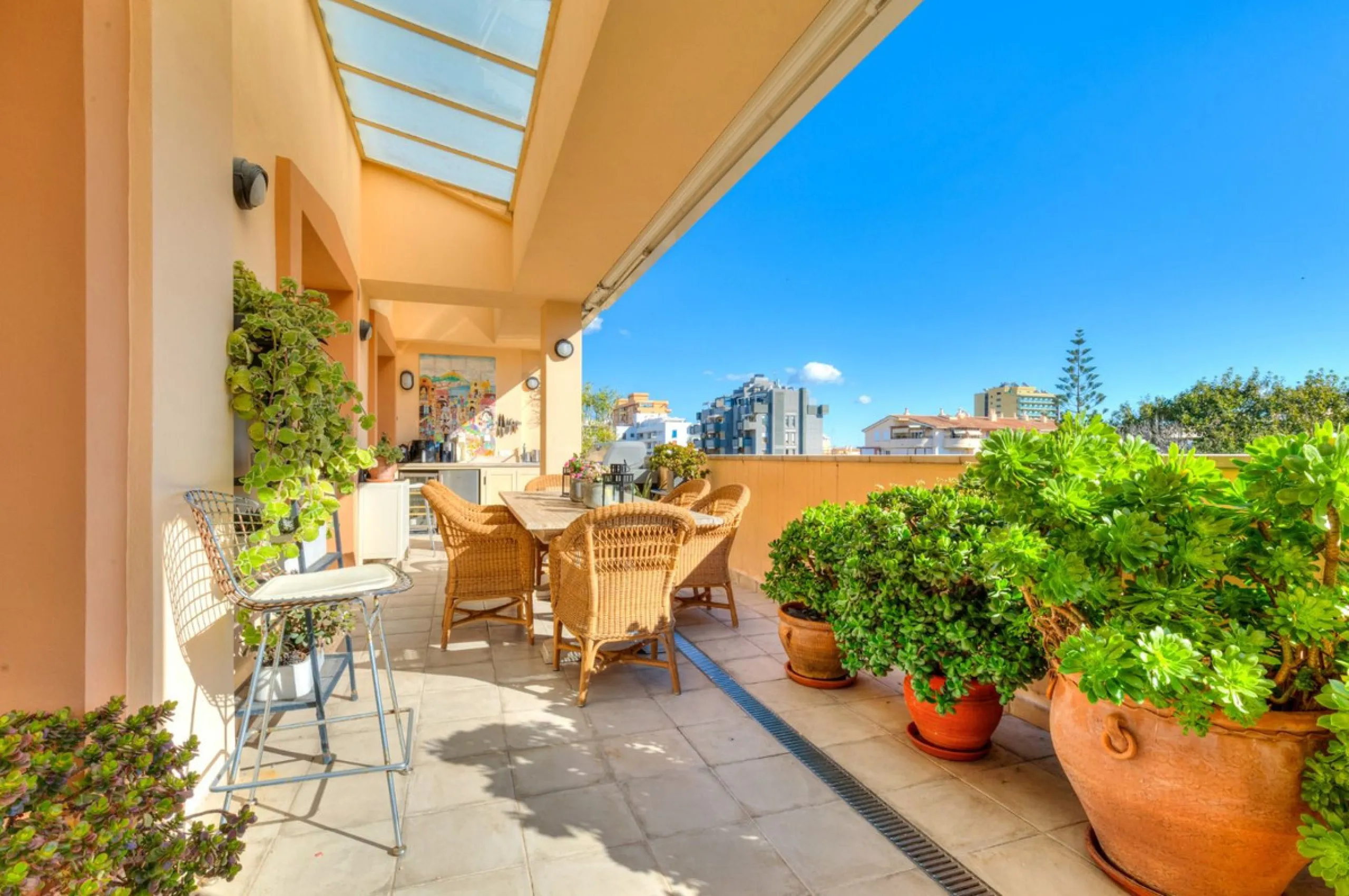Luxury penthouse in the heart of Fuengirola with spectacular 64 m² terrace