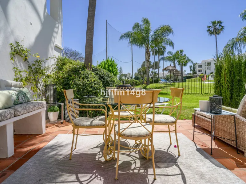 Apartment - Ground Floor Apartment в продаже в Marbella, Málaga. В доме 1 спален и 1 ванных комнат. Площадь дома 73 м²